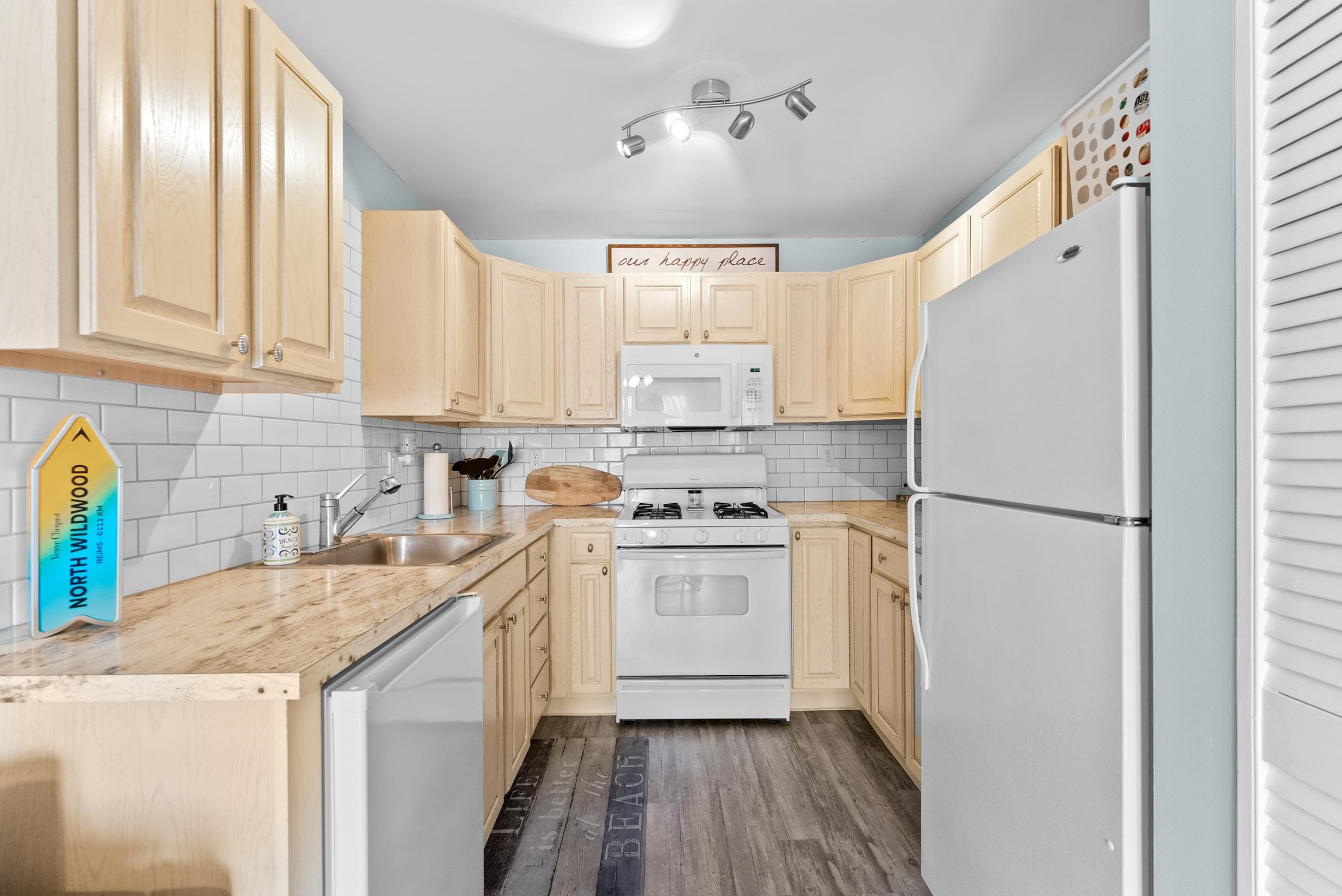 230 W 17th Avenue #202, North Wildwood, New Jersey image 7