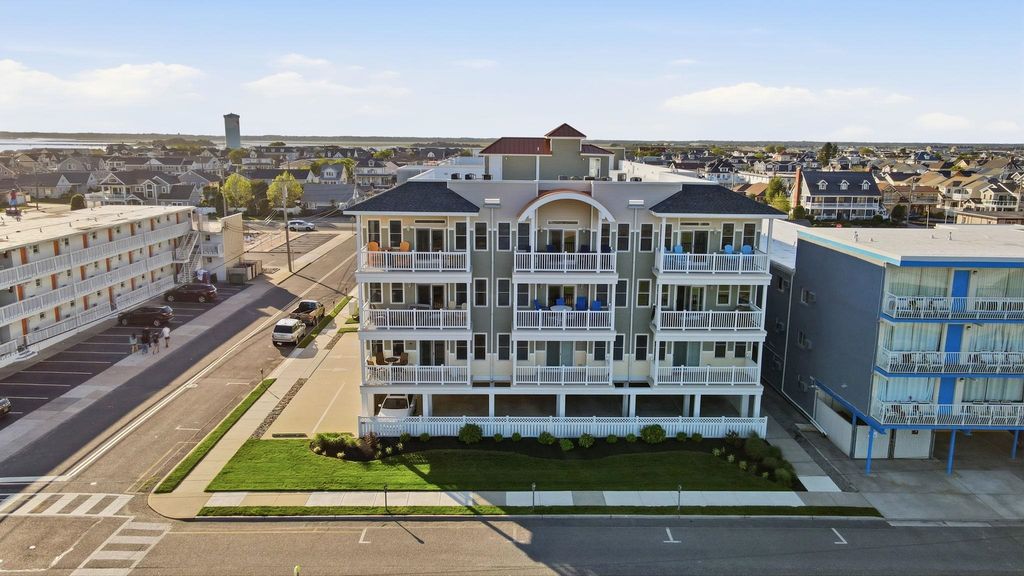 Photo of 407 E Palm Road #204, Wildwood Crest, NJ 08260 (MLS # 261455)
