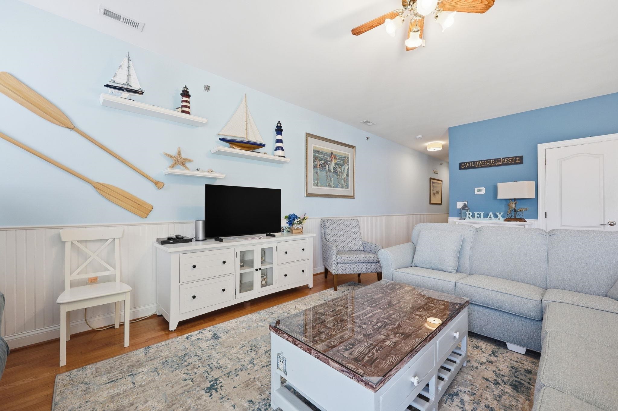 407 E Palm Road 204