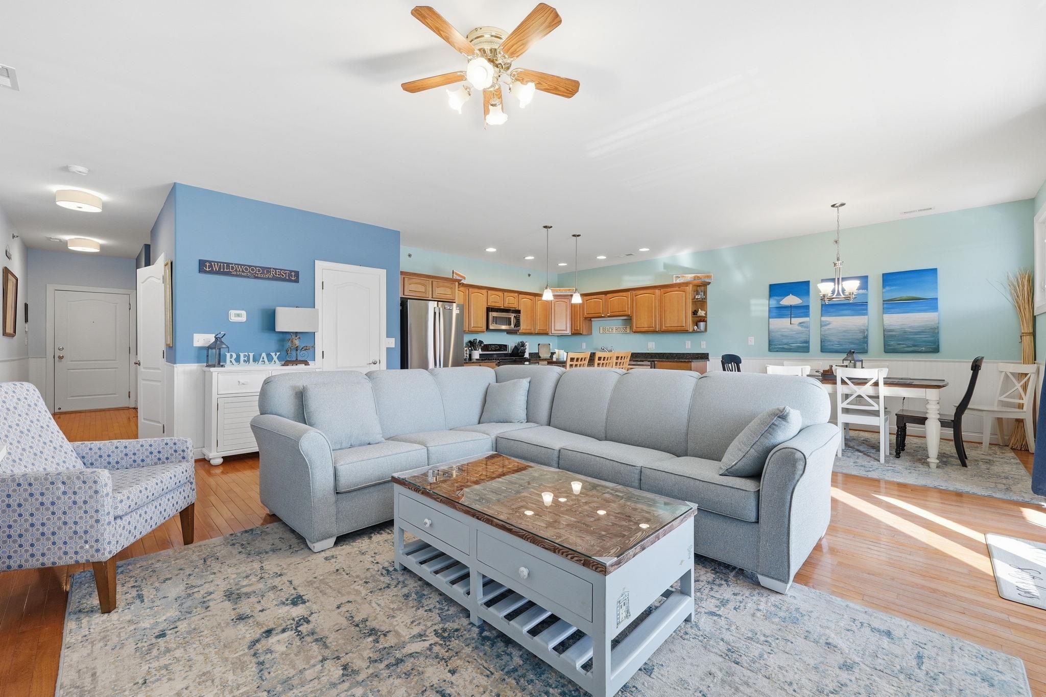 407 E Palm Road 204