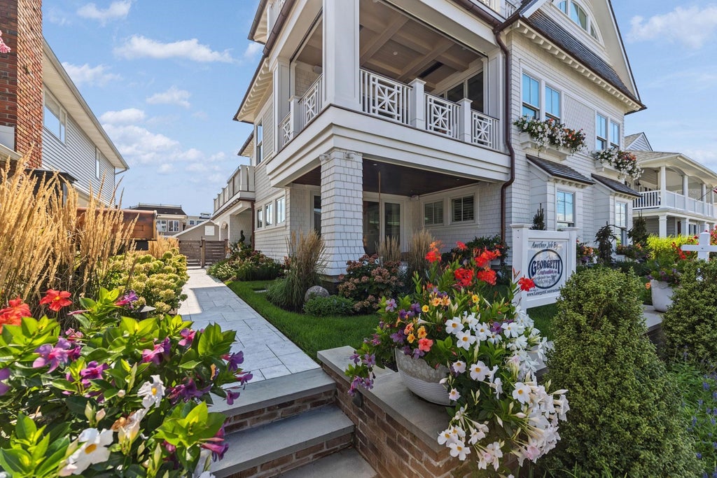 Photo of 12 E Newcastle Road, Ocean City, NJ 08226 (MLS # 262683)