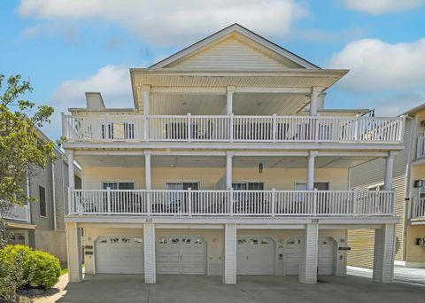 Photo of 210 E Garfield Avenue #B, Wildwood, NJ 08260 (MLS # 252346)