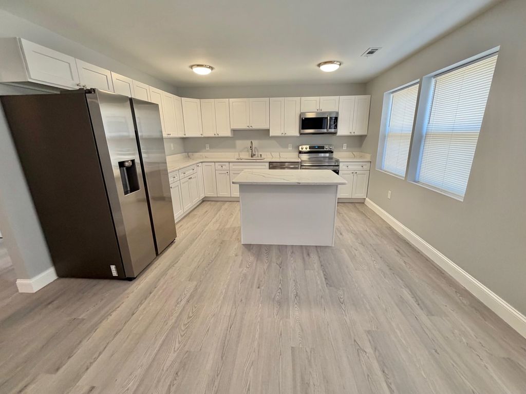 Photo of 530 Crest Avenue, Millville, NJ 08332 (MLS # 260966)