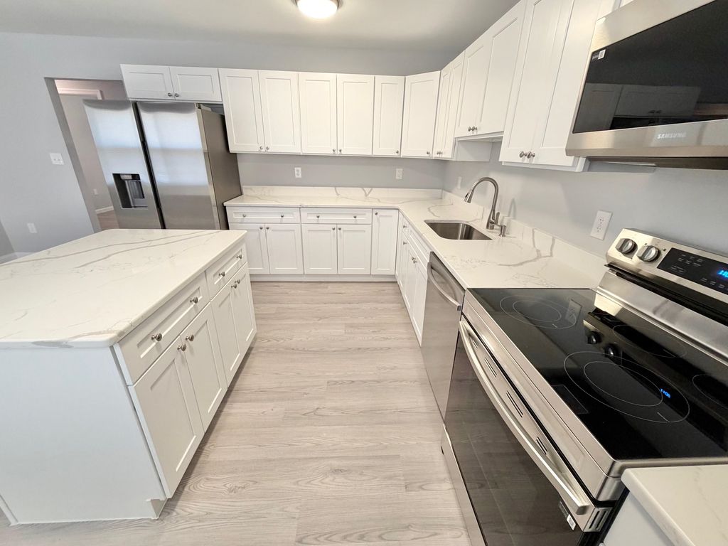 Photo of 530 Crest Avenue, Millville, NJ 08332 (MLS # 260966)