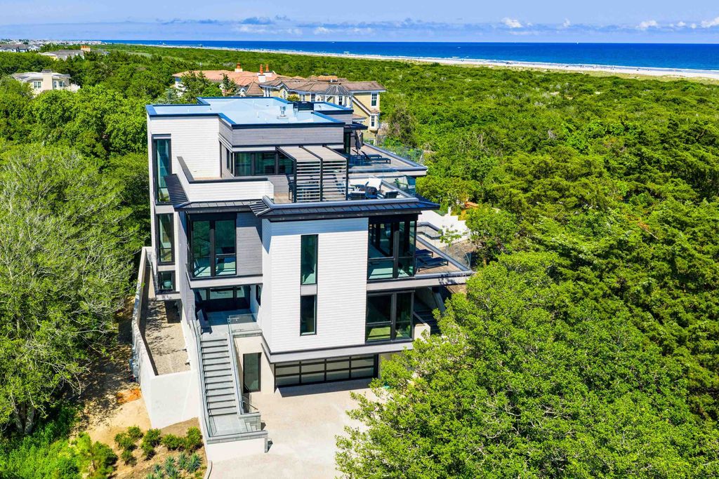 Photo of 5499 Dune Drive, Avalon, NJ 08202 (MLS # 252104)