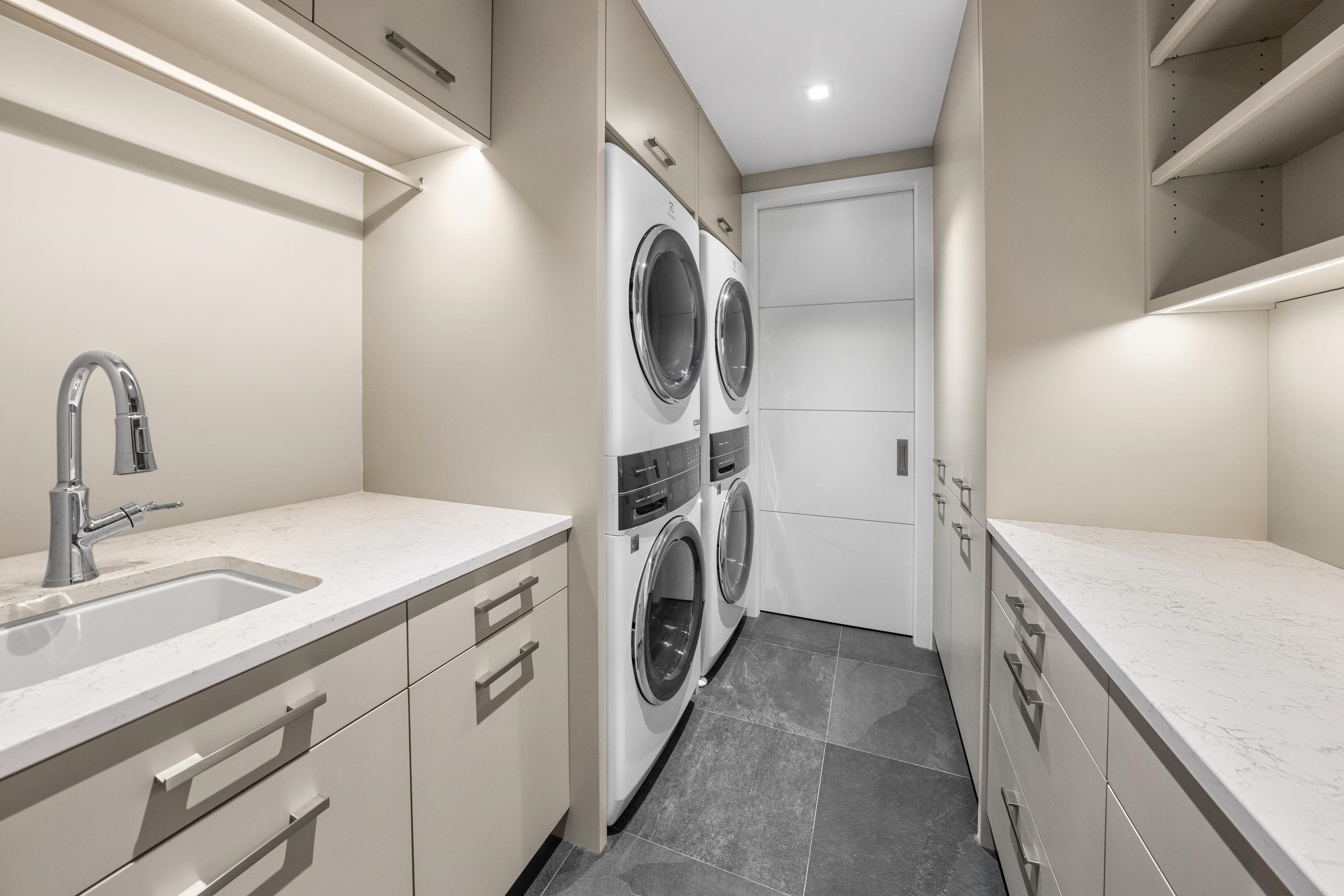 Avalon, New Jersey 08202, United States, 6 Bedrooms Bedrooms, ,6 BathroomsBathrooms,Residential,Active,176033