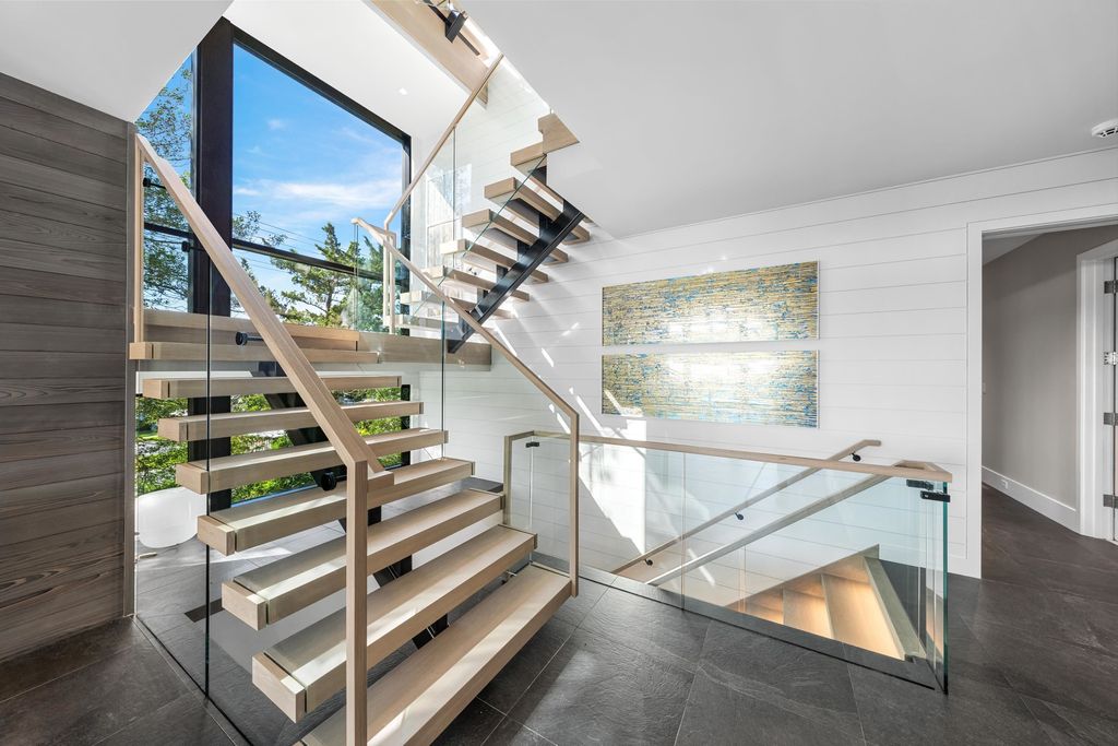 Photo of 5499 Dune Drive, Avalon, NJ 08202 (MLS # 252104)