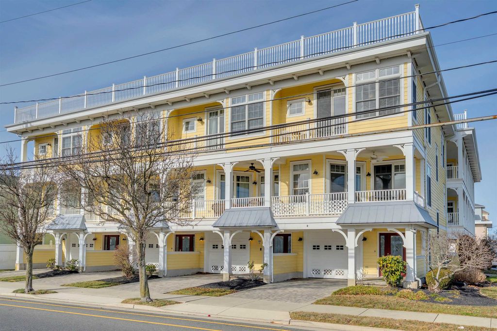 Photo of 4300 Atlantic Avenue #D, Wildwood, NJ 08260 (MLS # 260191)