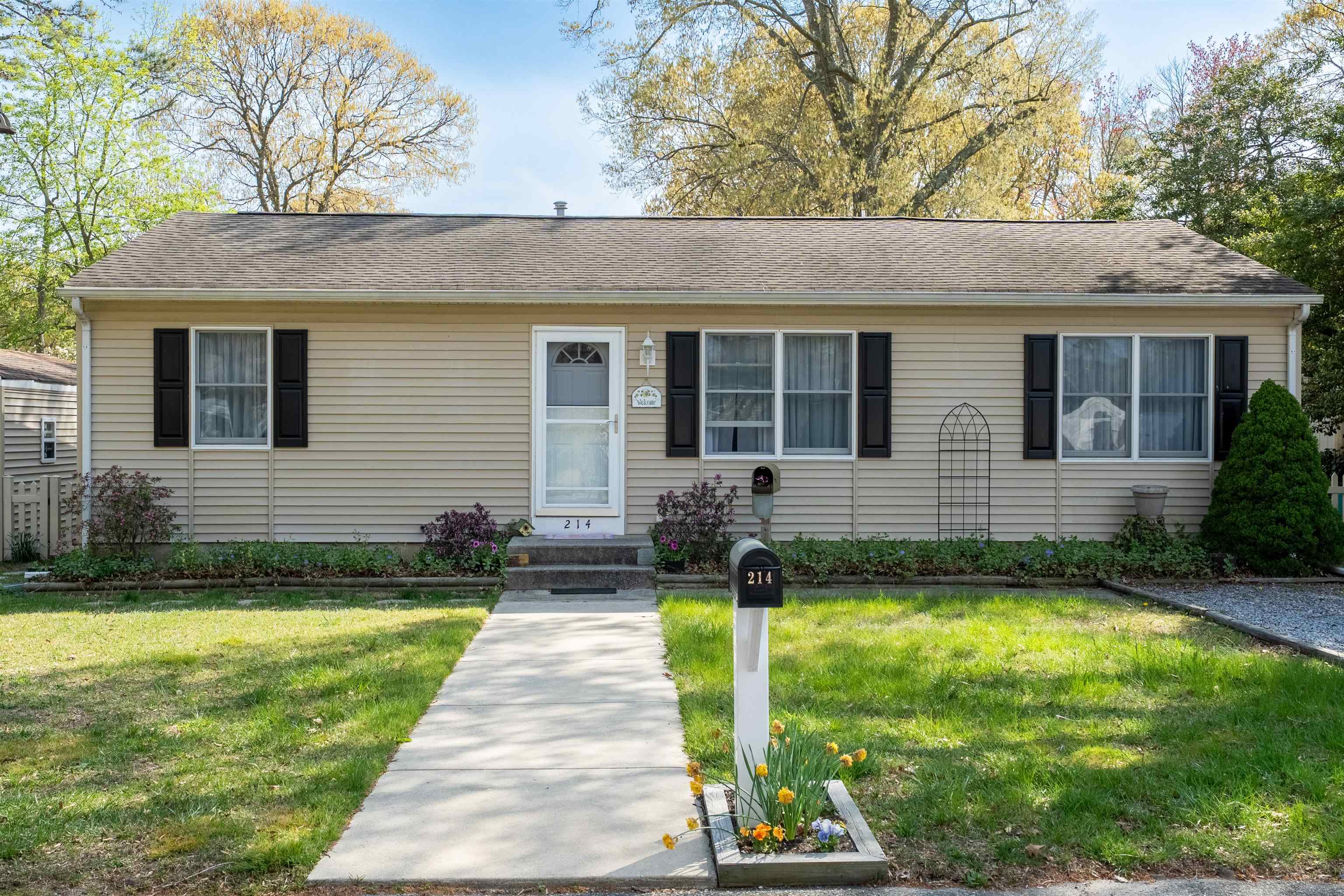214 E New York Avenue, Villas, New Jersey image 1