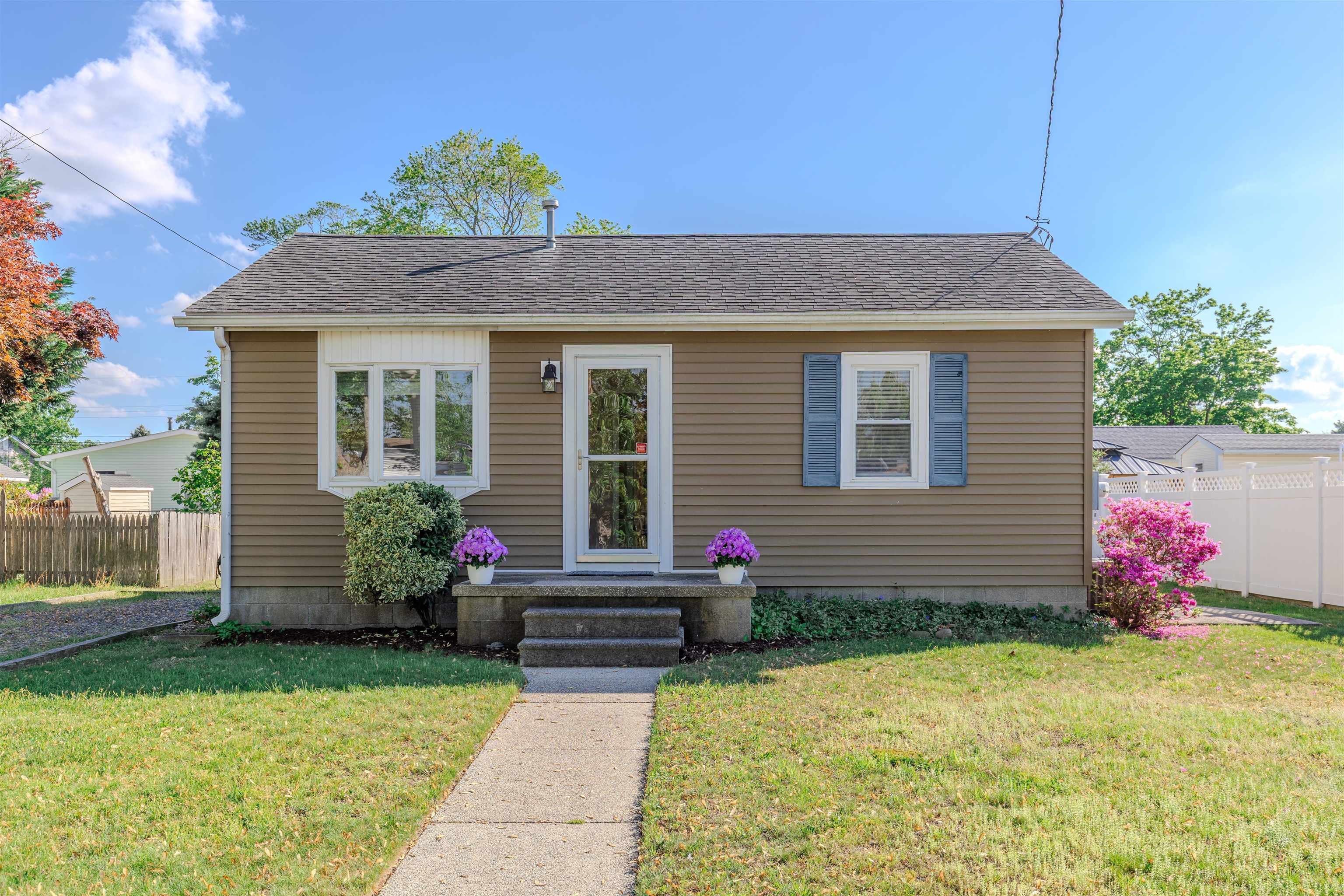 34 Holiday Road, Villas, New Jersey image 1