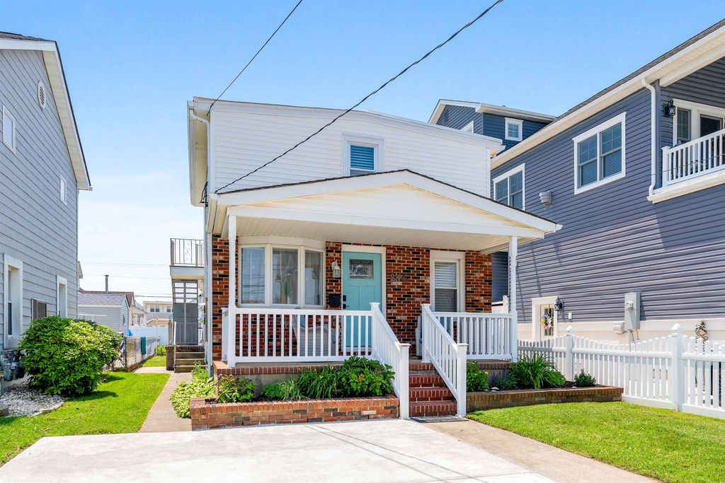 Photo of 246 E 14th Avenue, North Wildwood, NJ 08260 (MLS # 260426)