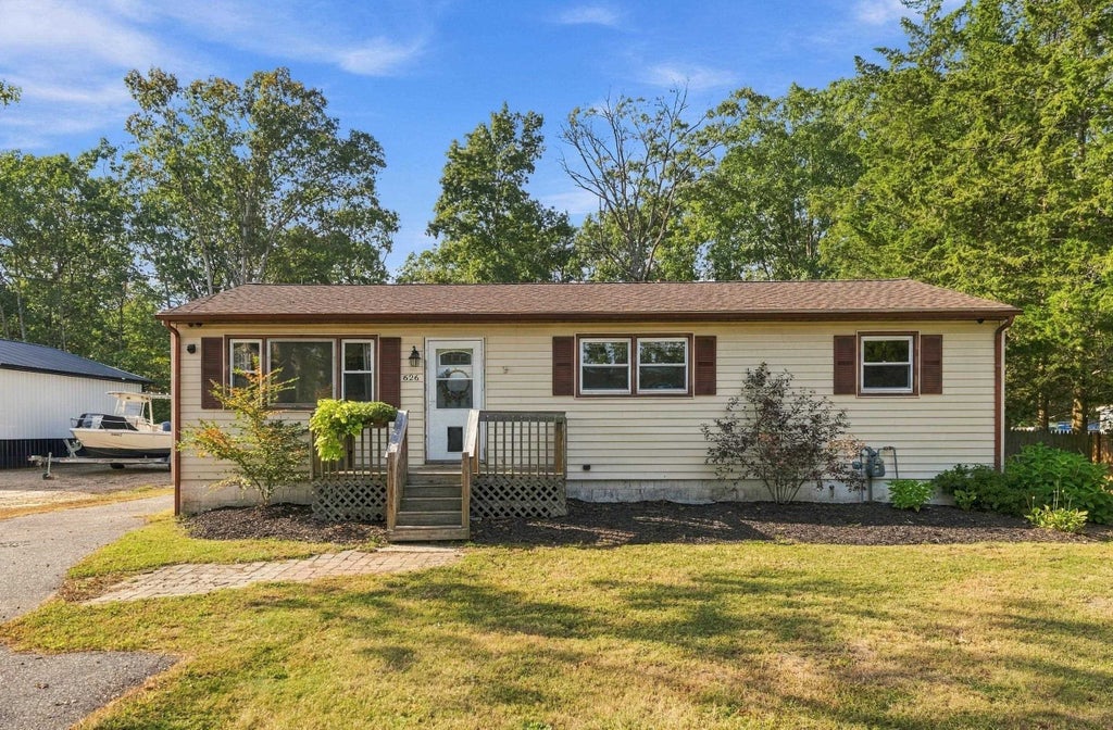 Photo of 626 Grant Avenue, Woodbine, NJ 08270 (MLS # 262903)