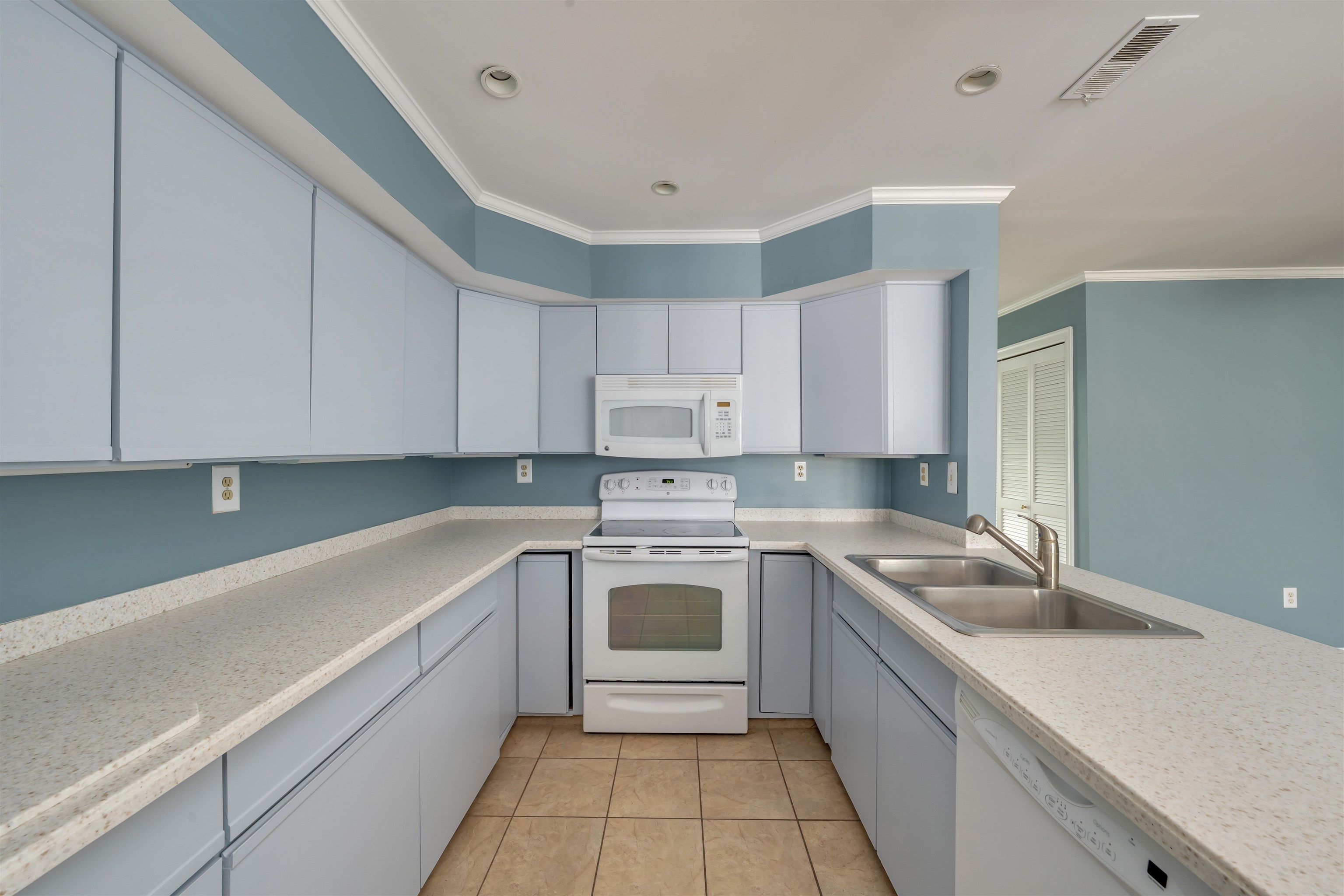 1520 Yacht Avenue #203, Cape May, New Jersey image 14