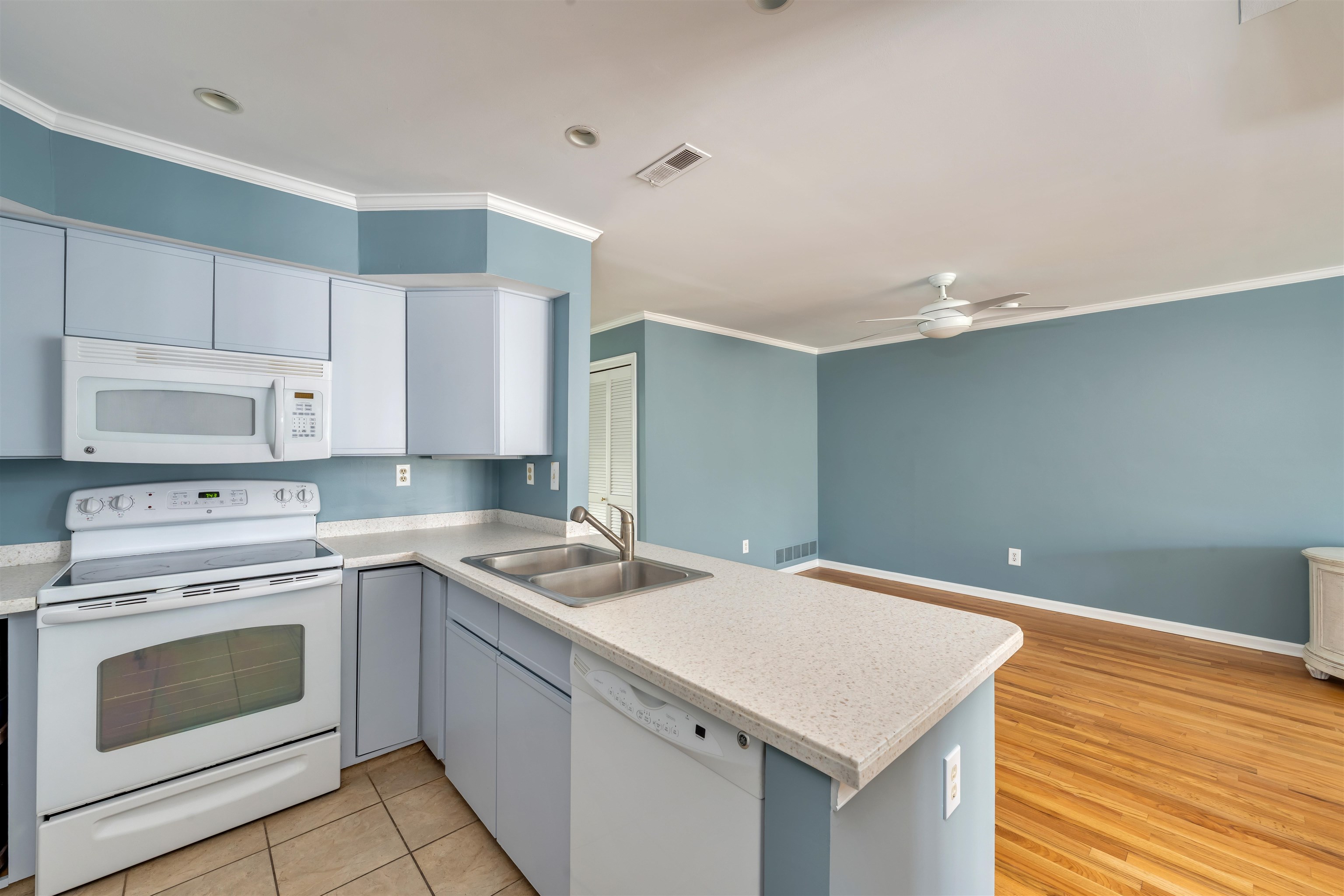 1520 Yacht Avenue #203, Cape May, New Jersey image 15