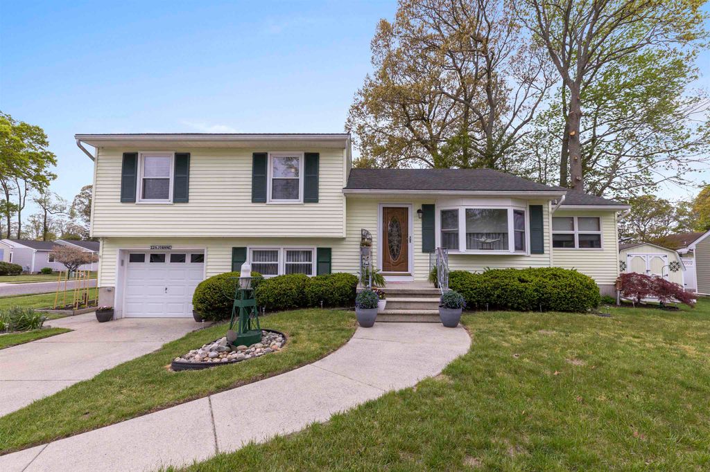 Photo of 226 Joanne Street, North Cape May, NJ 08204 (MLS # 261135)