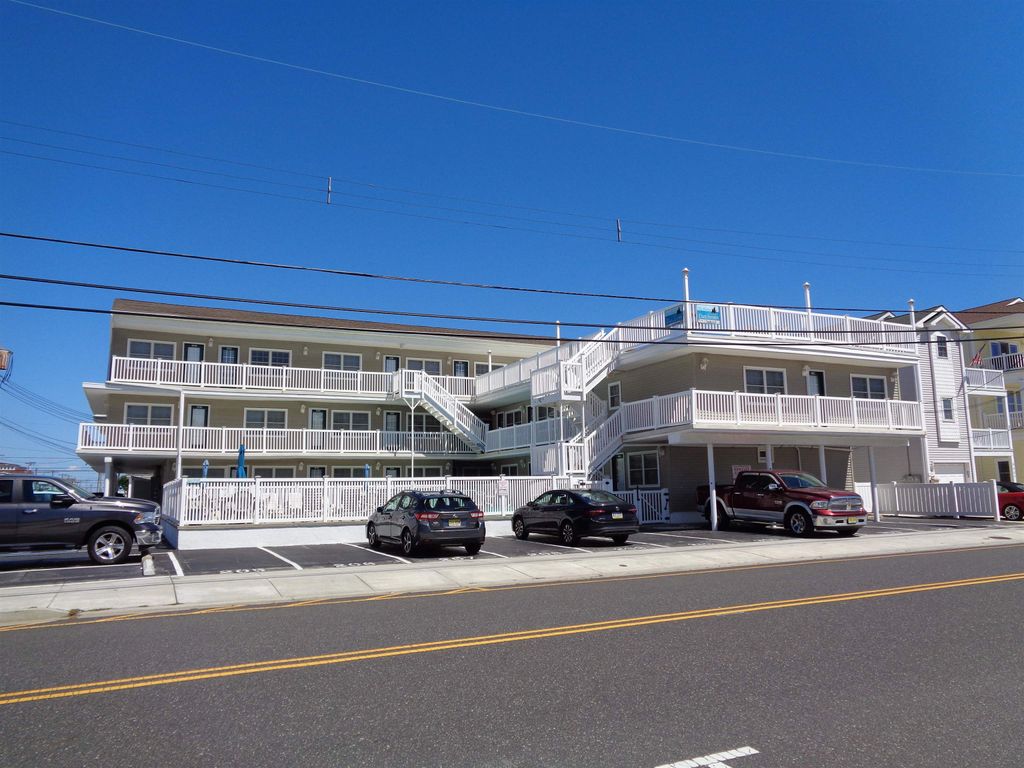 Photo of 711 Ocean Avenue #108, North Wildwood, NJ 08260 (MLS # 260022)