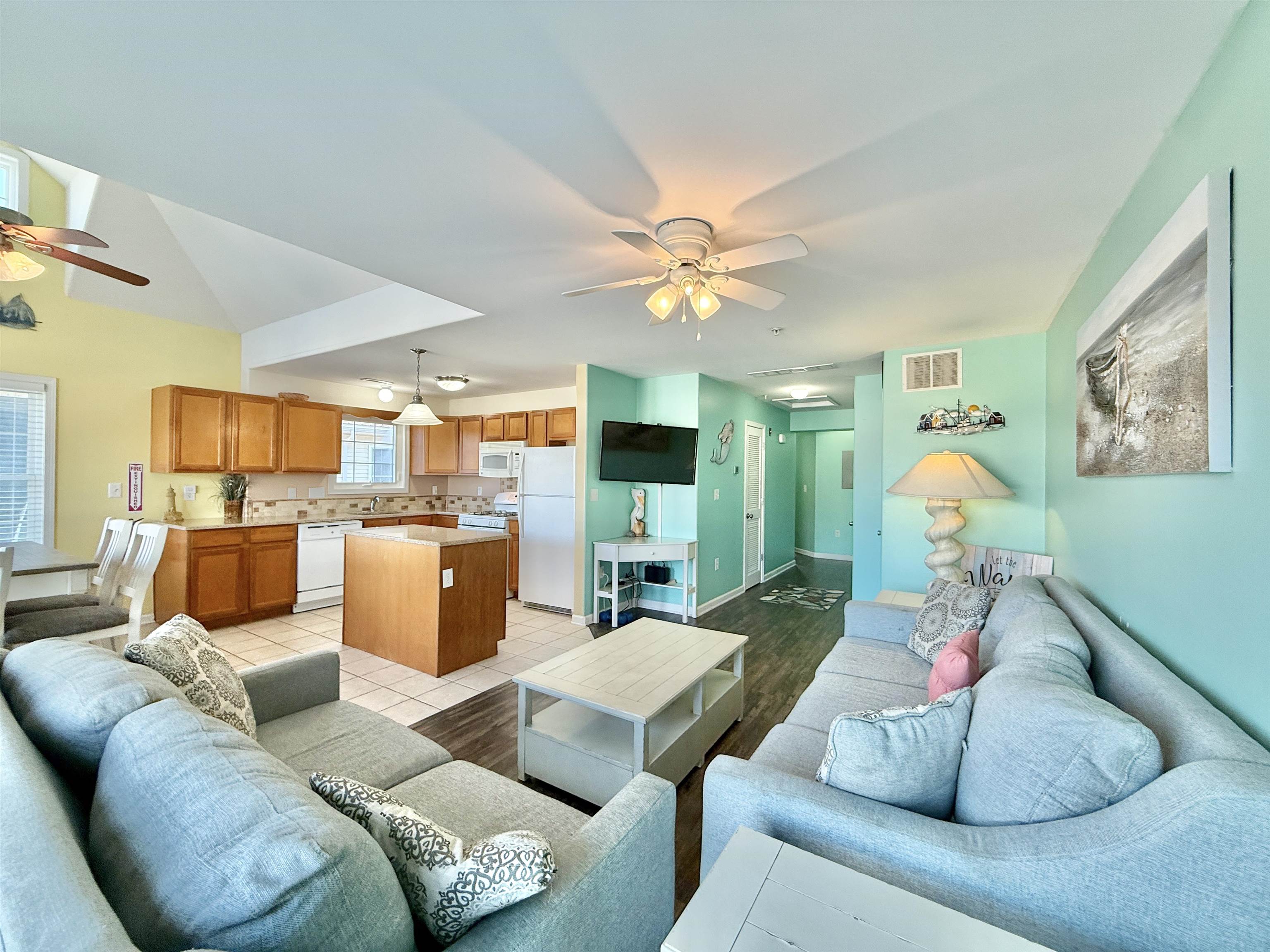 106 E Poplar Avenue #201, Wildwood, New Jersey image 6