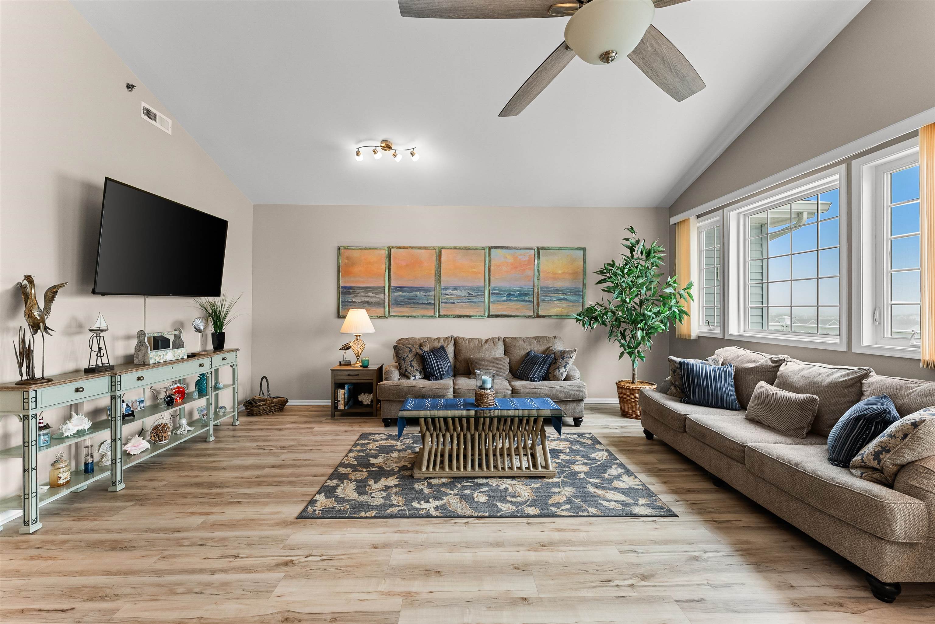 410 E Lavender Road 302