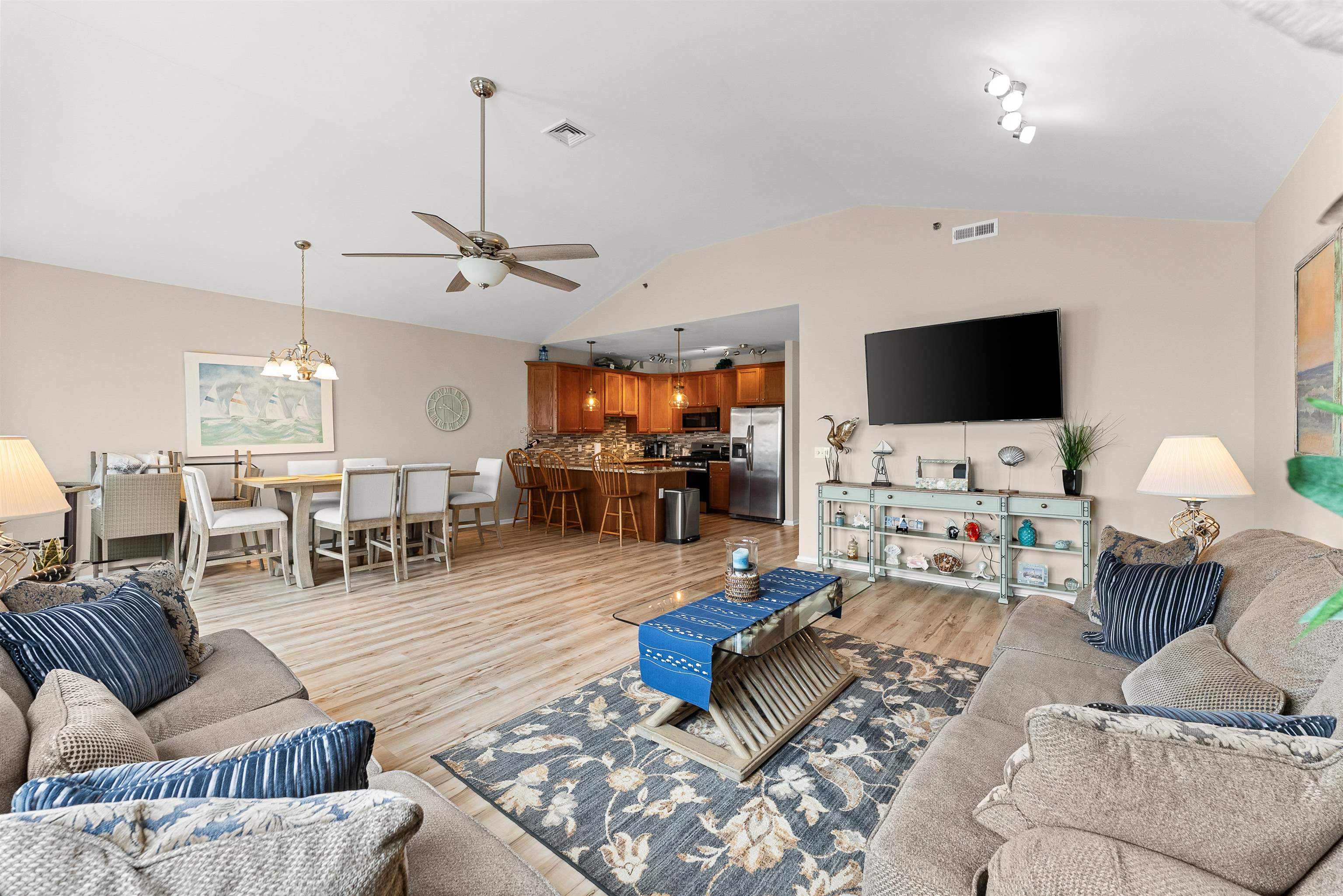 410 E Lavender Road 302