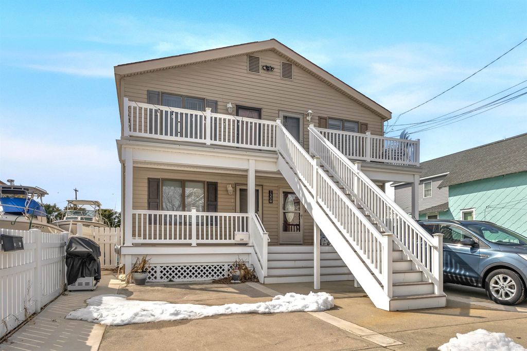 Photo of 130 W Andrews Avenue #4, Wildwood, NJ 08260 (MLS # 260497)