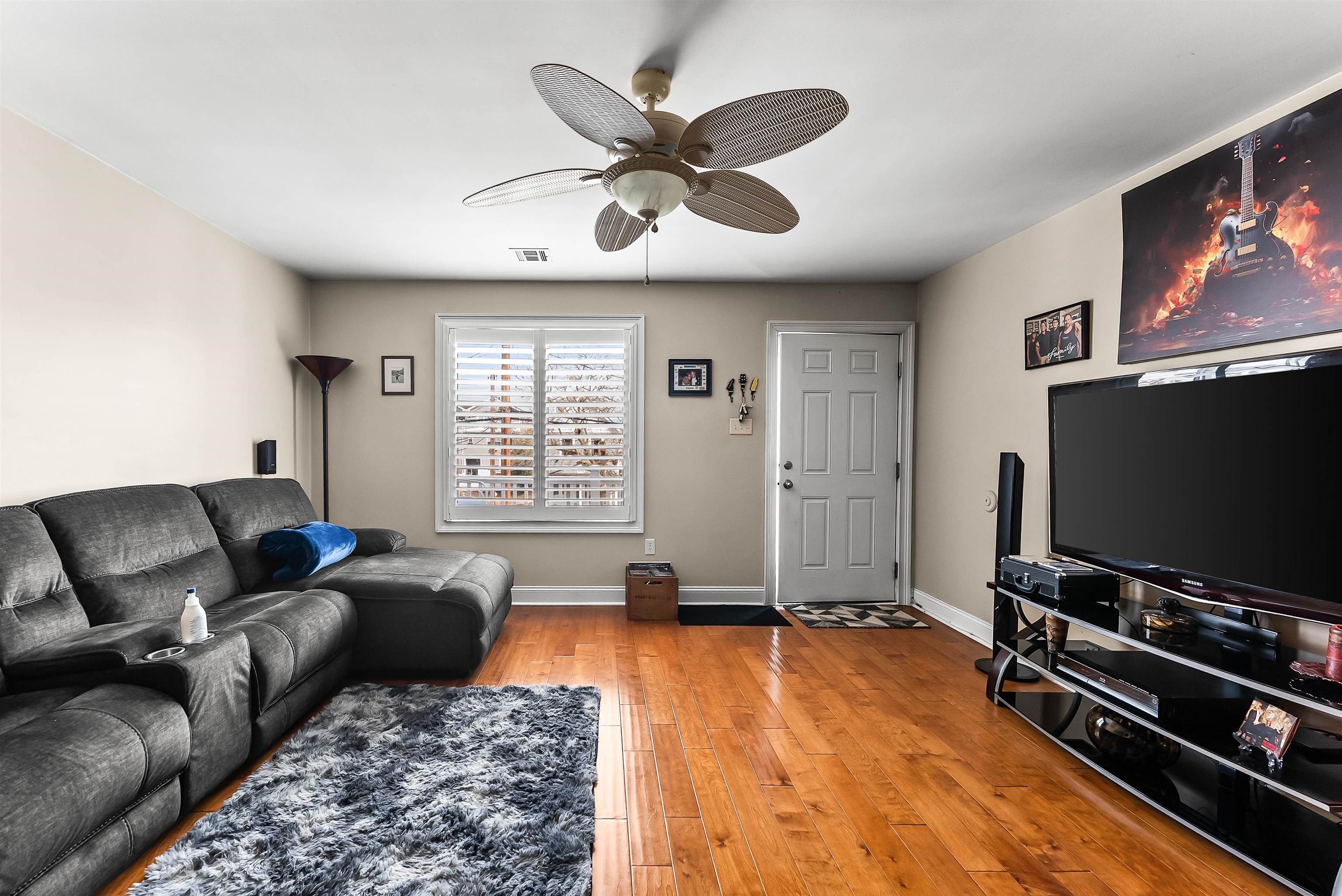 130 W Andrews Avenue 4