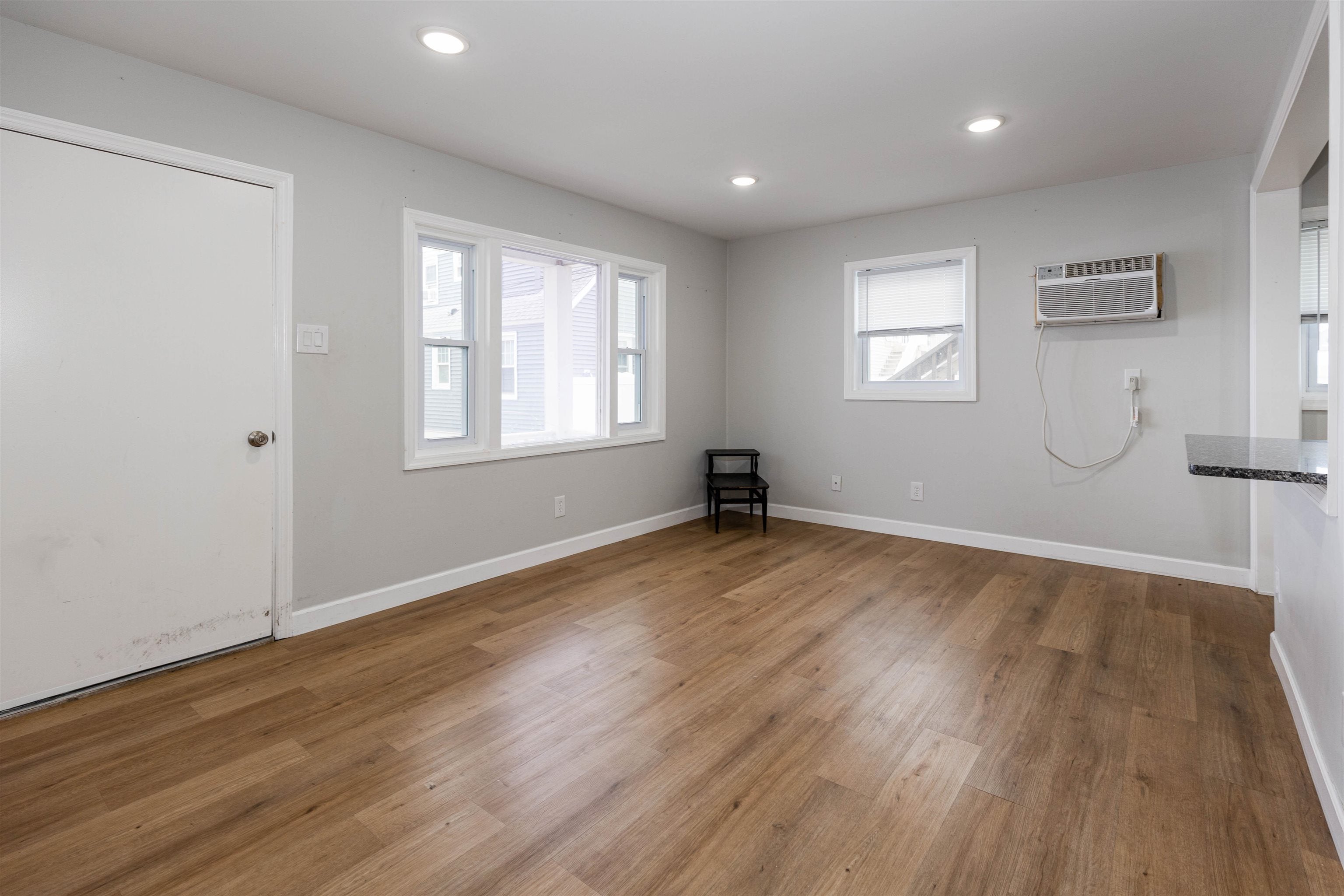 304 E Rio Grande Avenue 3