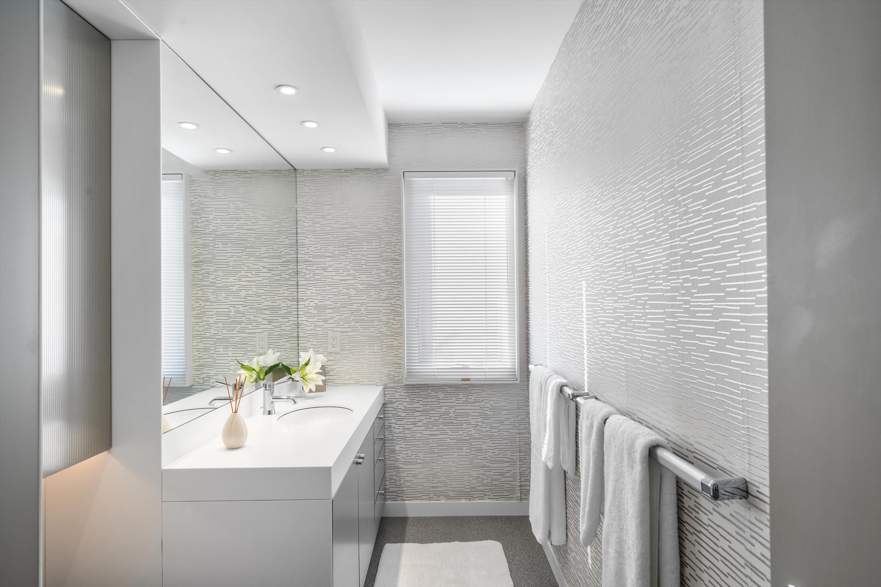 Stone Harbor, New Jersey 08247, United States, 10 Bedrooms Bedrooms, ,5 BathroomsBathrooms,Residential,Active,189913