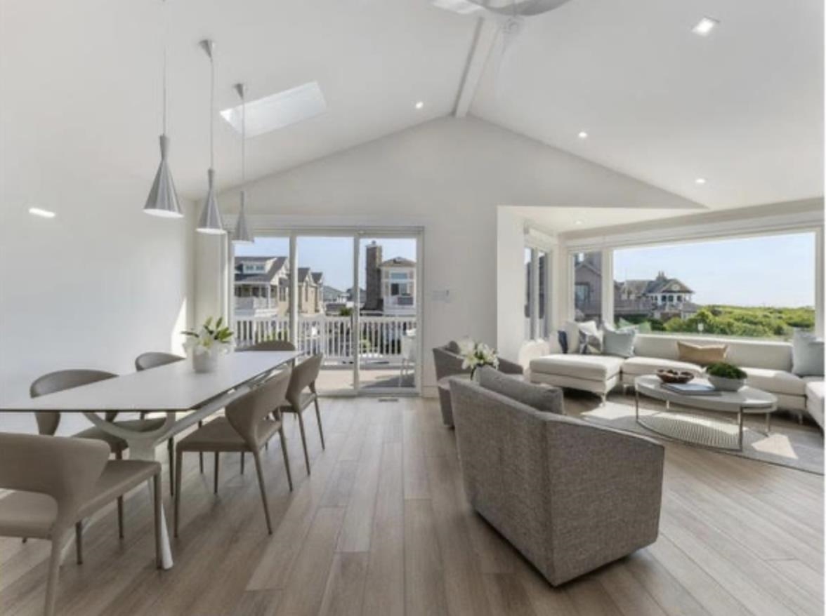 Stone Harbor, New Jersey 08247, United States, 10 Bedrooms Bedrooms, ,5 BathroomsBathrooms,Residential,Active,189913