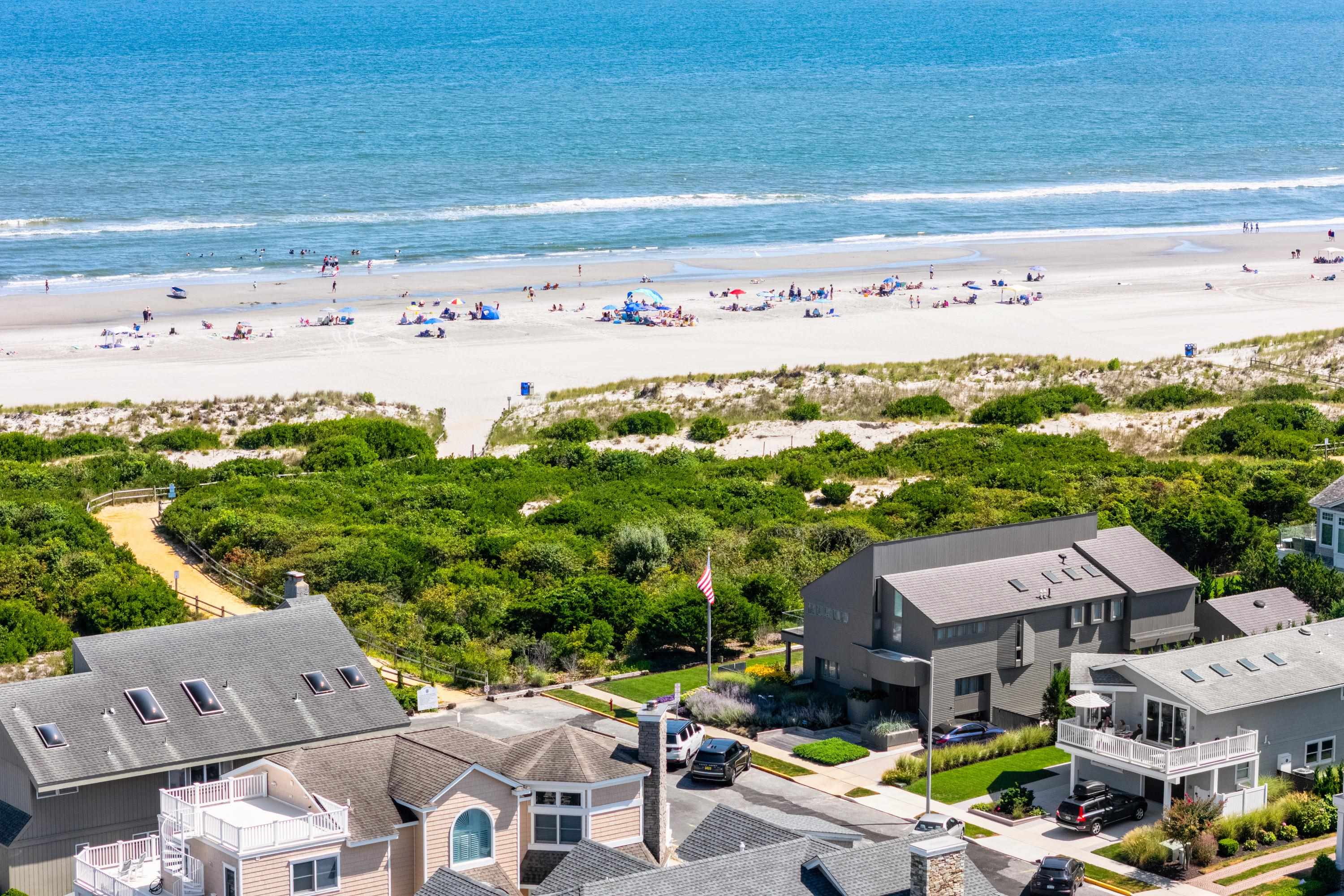 Stone Harbor, New Jersey 08247, United States, 10 Bedrooms Bedrooms, ,5 BathroomsBathrooms,Residential,Active,189913