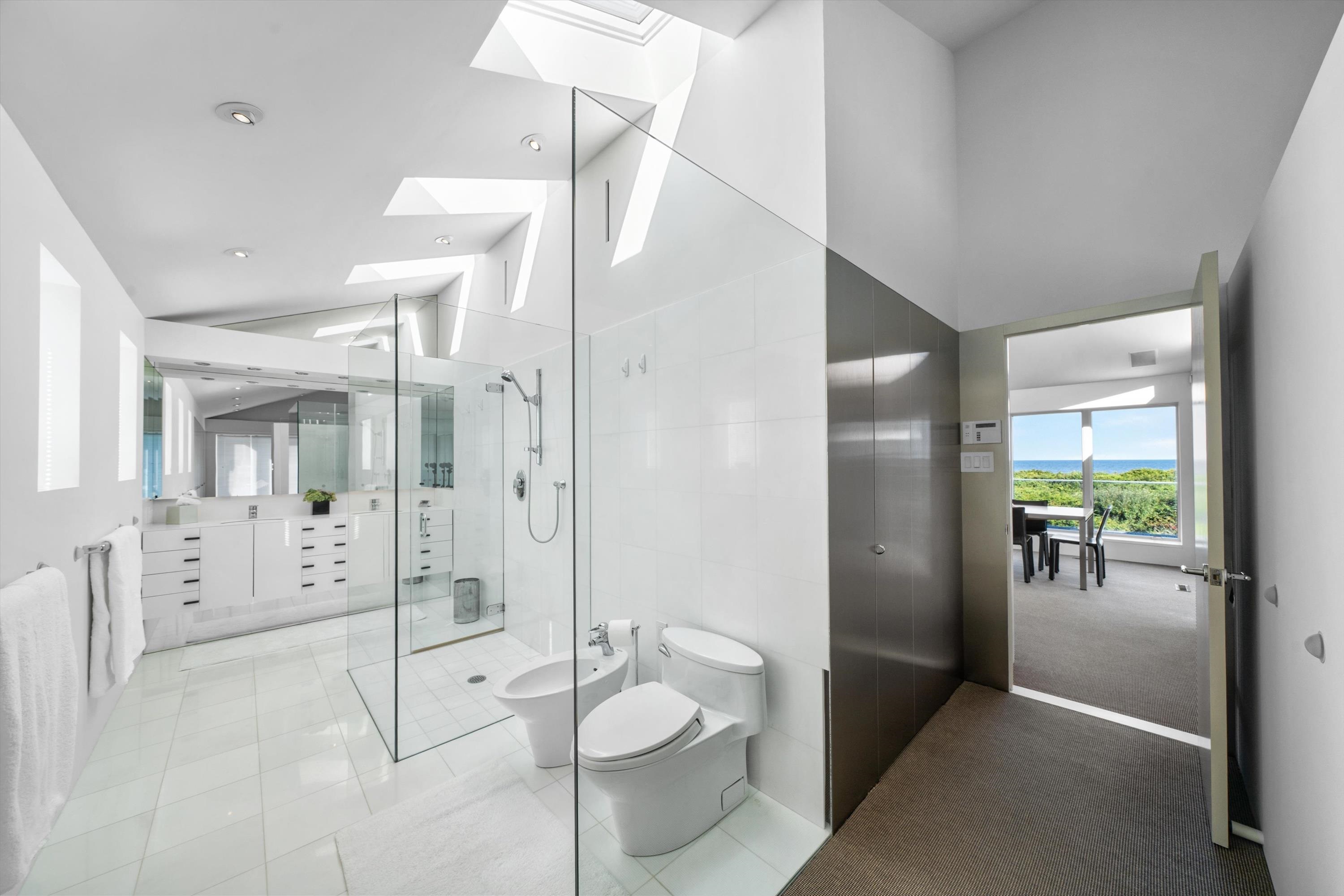 Stone Harbor, New Jersey 08247, United States, 10 Bedrooms Bedrooms, ,5 BathroomsBathrooms,Residential,Active,189913