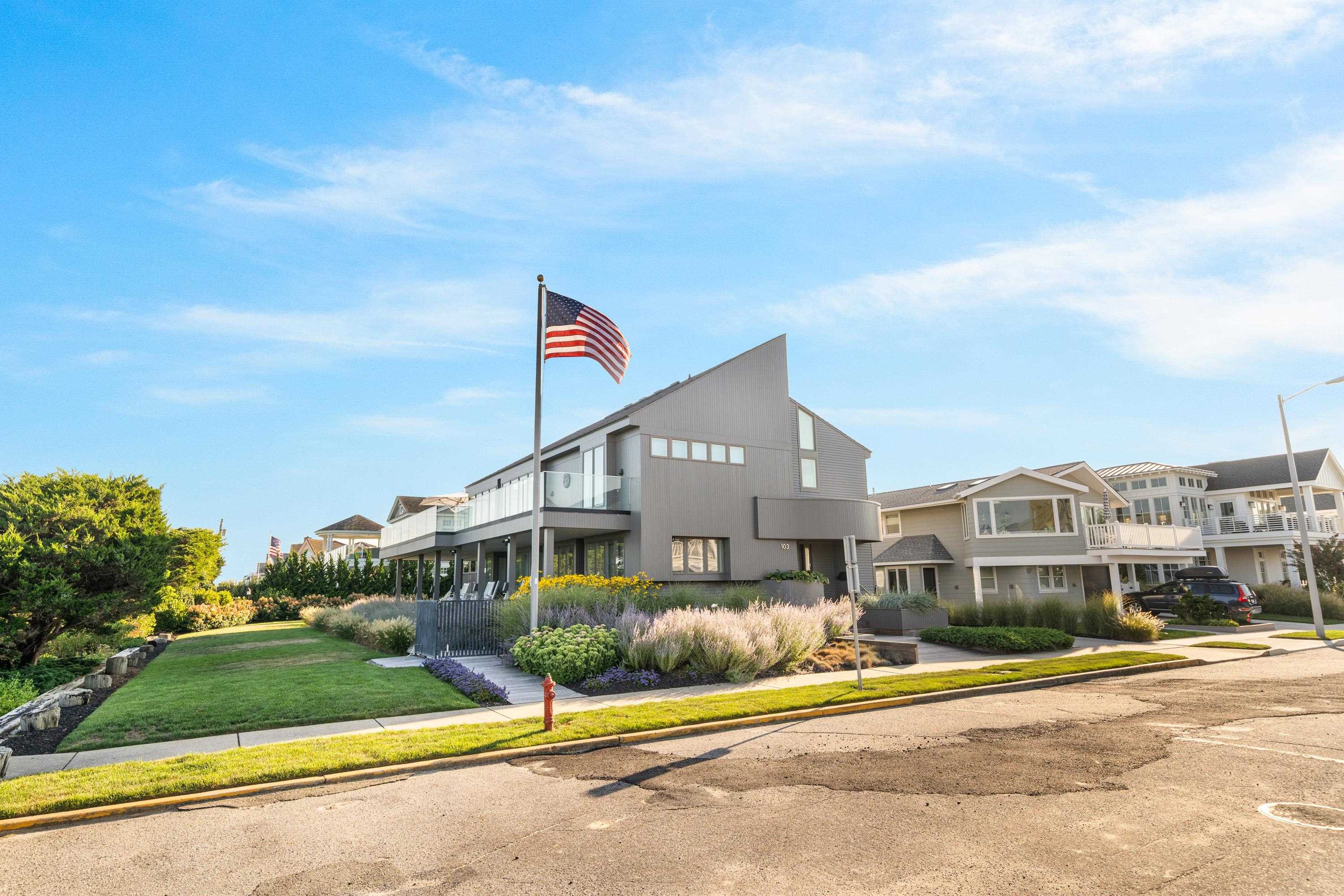 Stone Harbor, New Jersey 08247, United States, 10 Bedrooms Bedrooms, ,5 BathroomsBathrooms,Residential,Active,189913