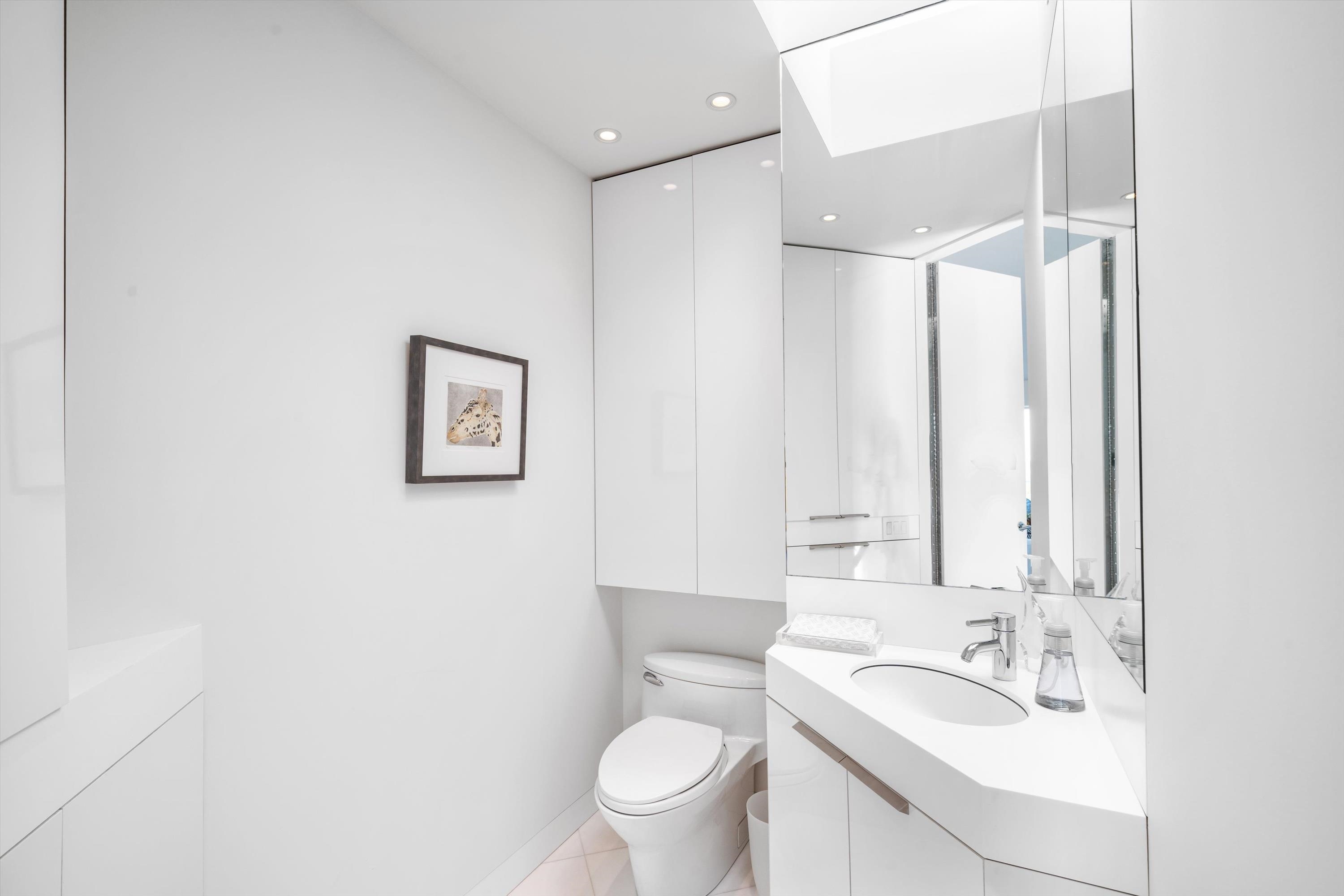 Stone Harbor, New Jersey 08247, United States, 10 Bedrooms Bedrooms, ,5 BathroomsBathrooms,Residential,Active,189913