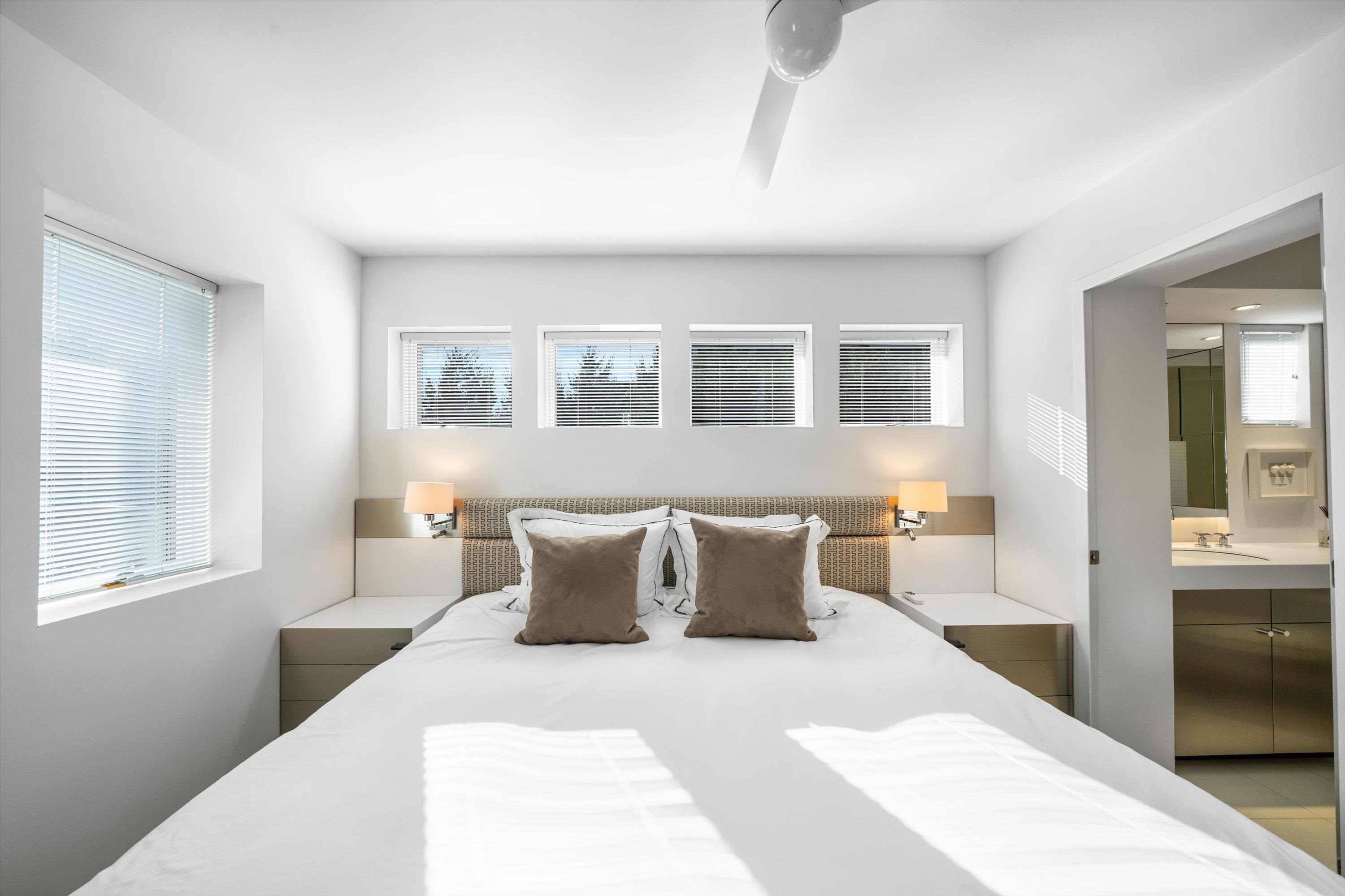 Stone Harbor, New Jersey 08247, United States, 10 Bedrooms Bedrooms, ,5 BathroomsBathrooms,Residential,Active,189913