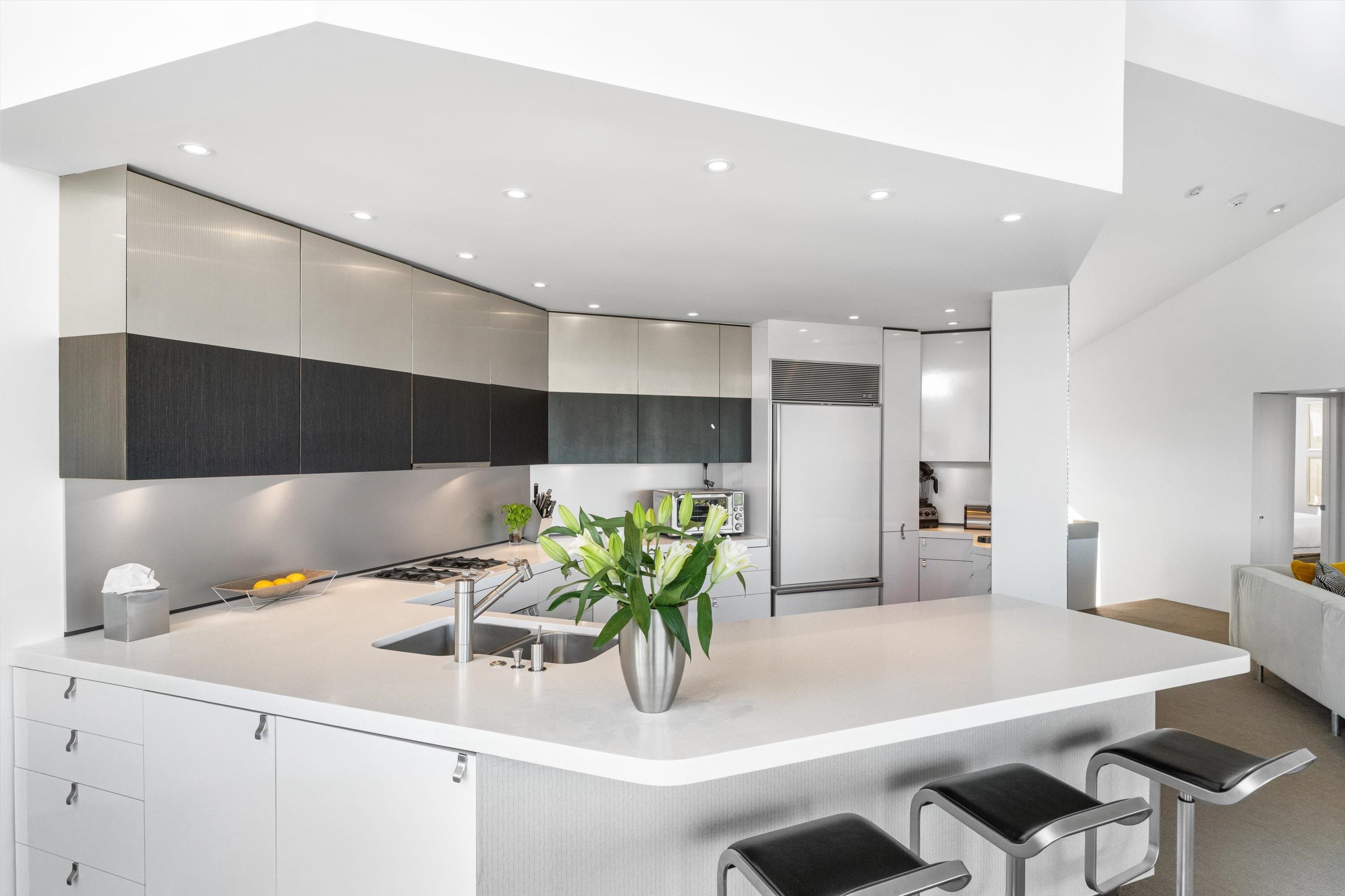 Stone Harbor, New Jersey 08247, United States, 10 Bedrooms Bedrooms, ,5 BathroomsBathrooms,Residential,Active,189913