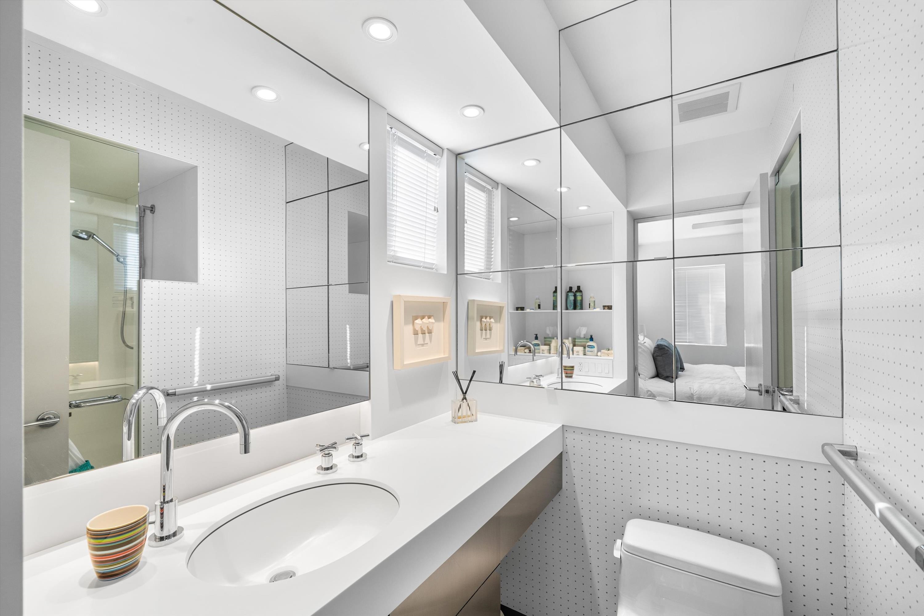 Stone Harbor, New Jersey 08247, United States, 10 Bedrooms Bedrooms, ,5 BathroomsBathrooms,Residential,Active,189913