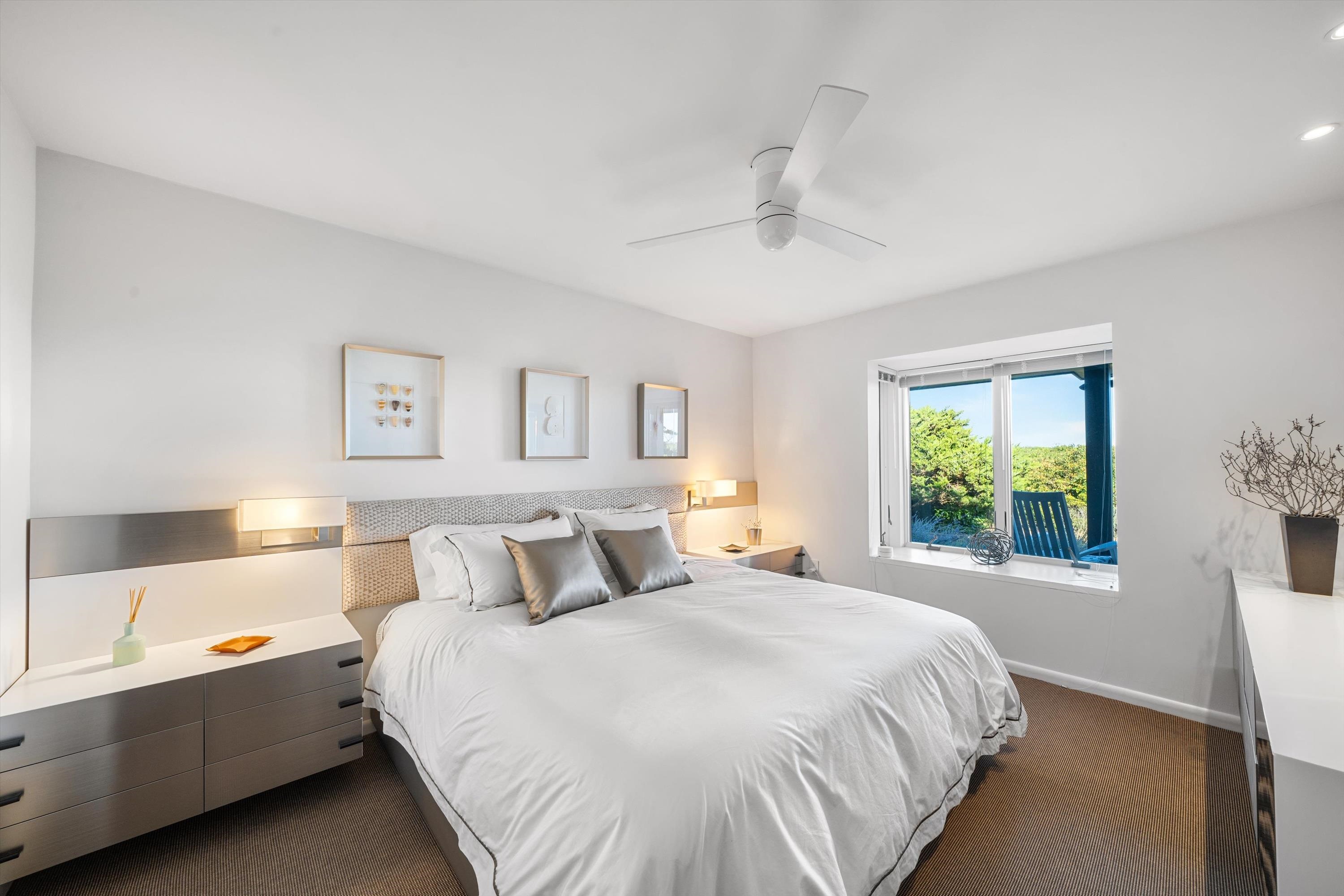 Stone Harbor, New Jersey 08247, United States, 10 Bedrooms Bedrooms, ,5 BathroomsBathrooms,Residential,Active,189913