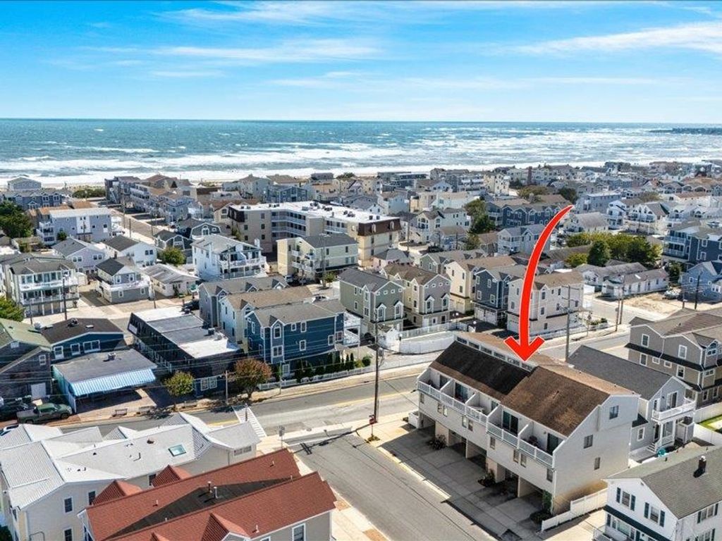 Photo of 8400 Landis Avenue #3, Sea Isle City, NJ 08243 (MLS # 253009)