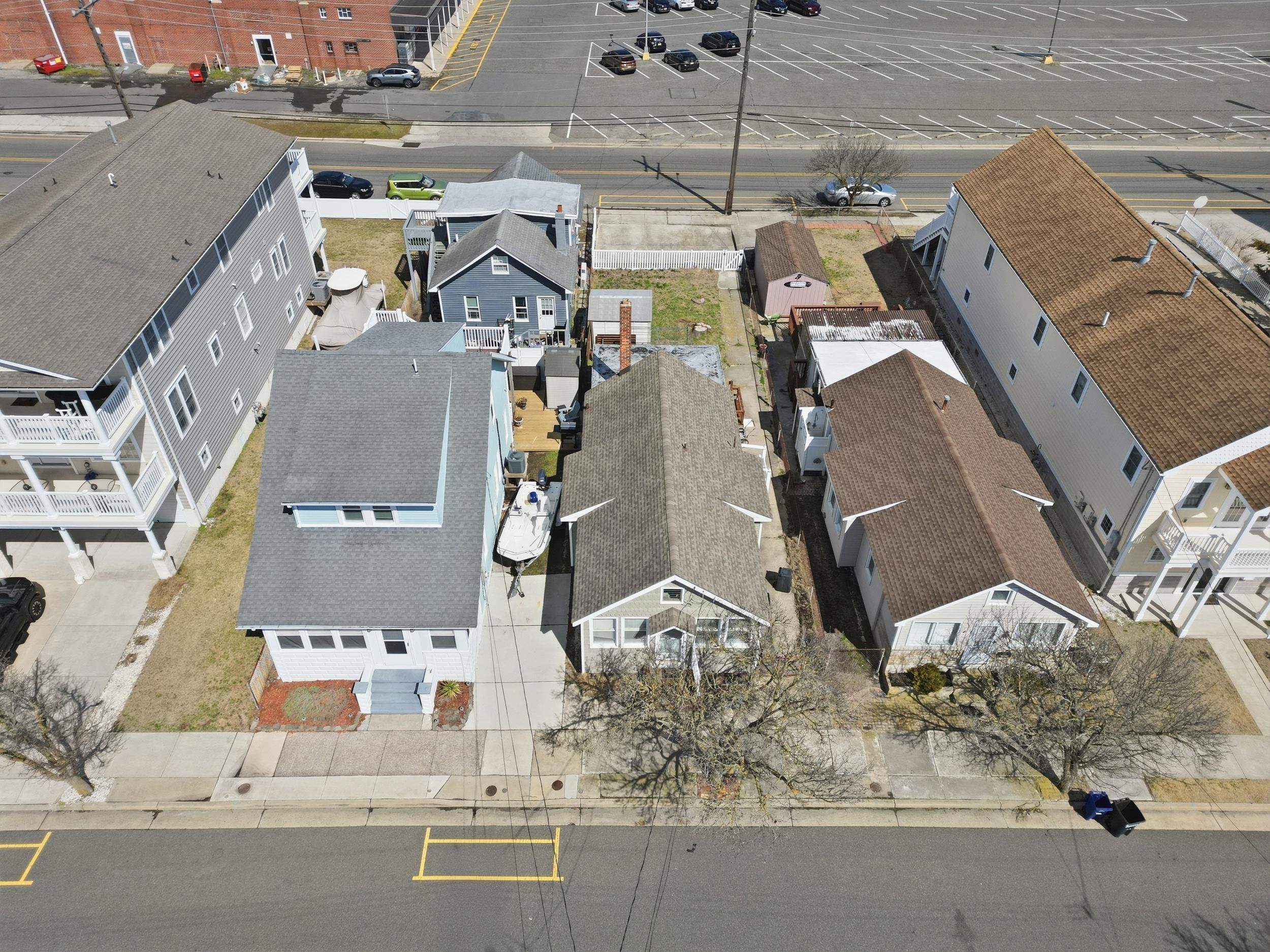 313 W Juniper Avenue