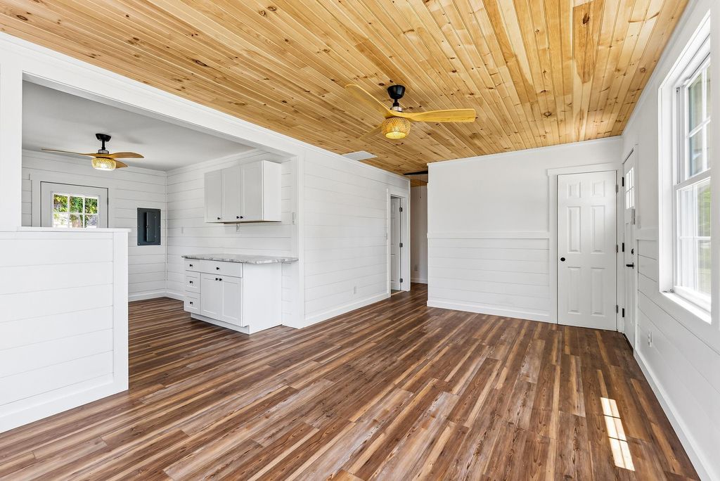 Photo of 239 E Delaware Parkway, Villas, NJ 08251 (MLS # 261475)