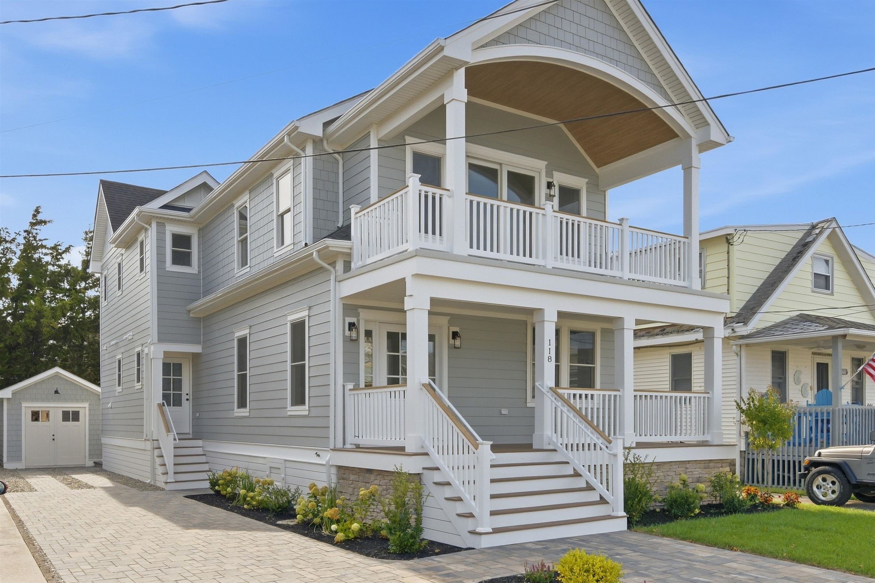 118 E Stanton