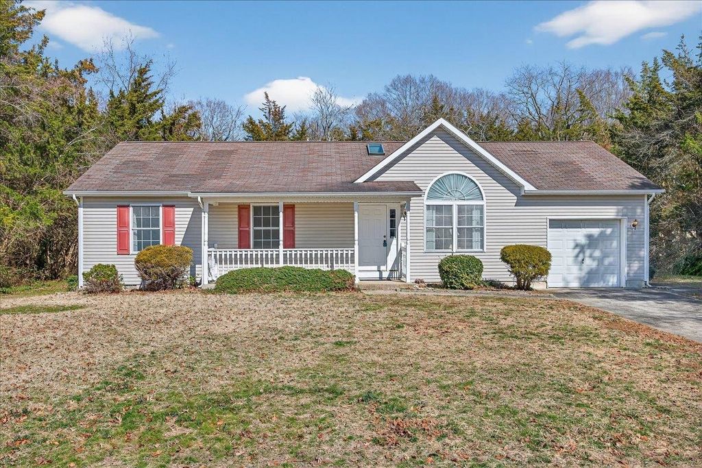 Photo of 8 Meadows Edge Drive, Cape May Court House, NJ 08210 (MLS # 260579)