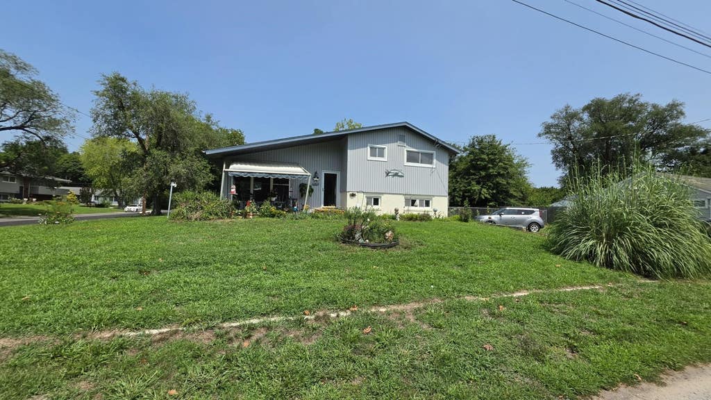 Photo of 915 Towerview Road, Lower Township, NJ 08204 (MLS # 262217)