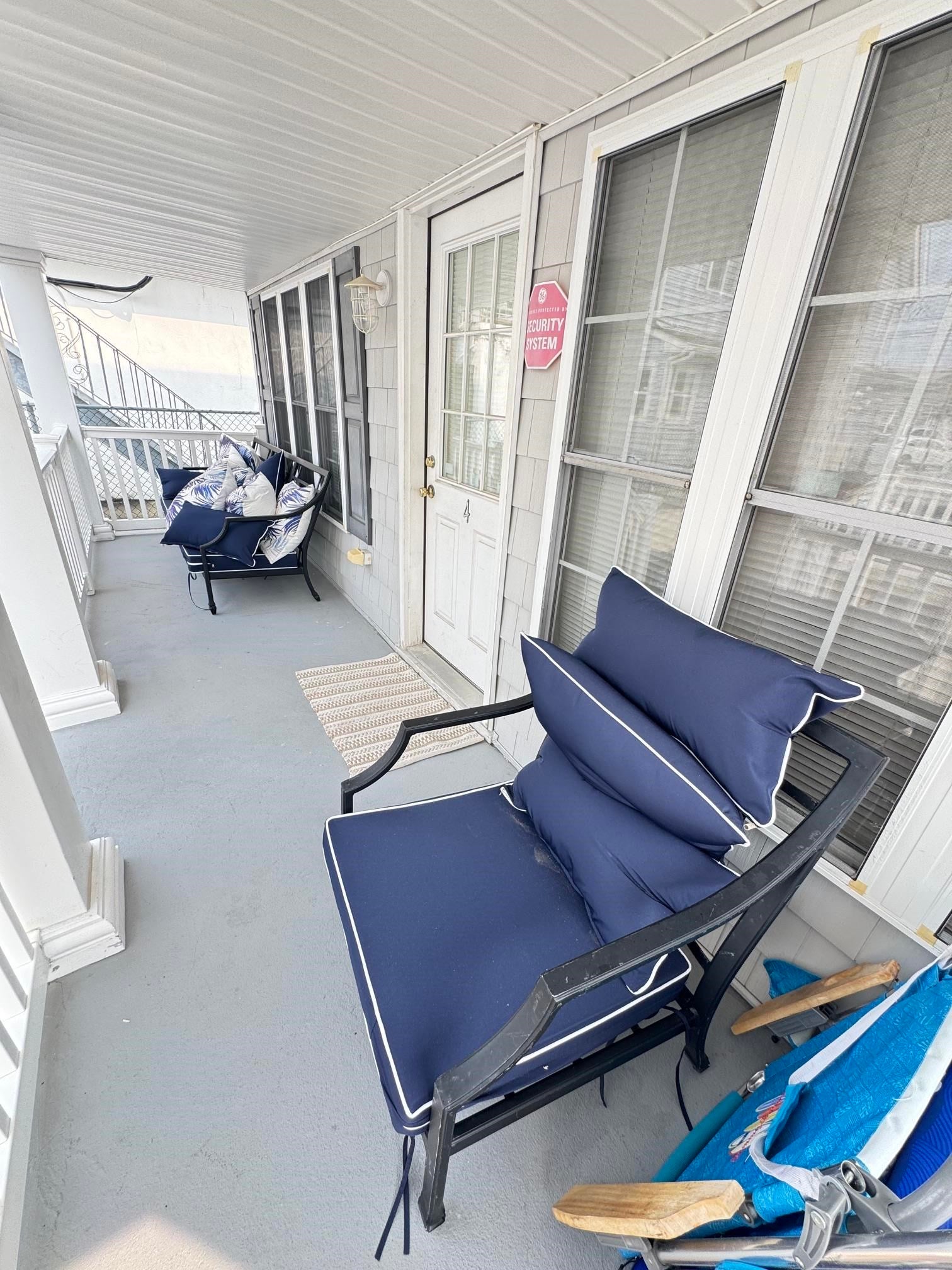 209 E Bennett Avenue 4