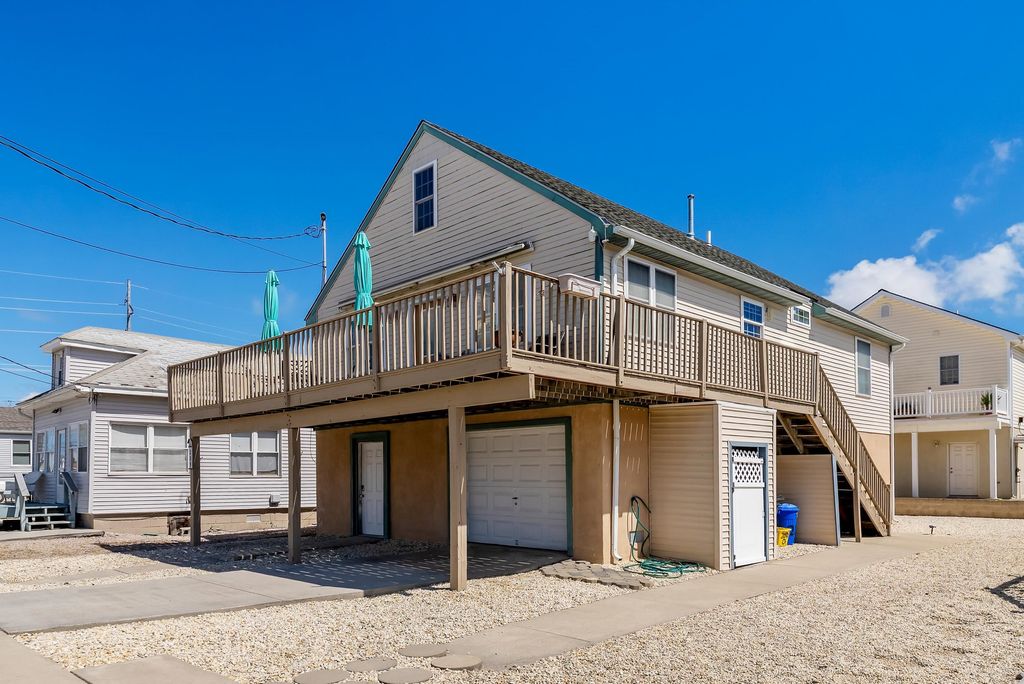 Photo of 209 O Avenue, West Wildwood, NJ 08260 (MLS # 260836)