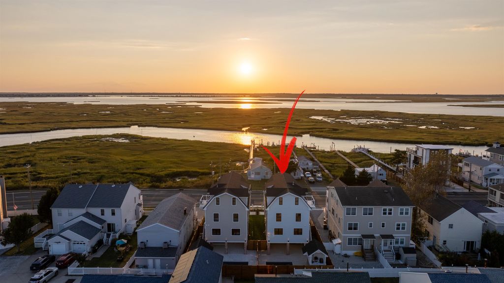 Photo of 617 W Spruce Avenue, North Wildwood, NJ 08260 (MLS # 260409)