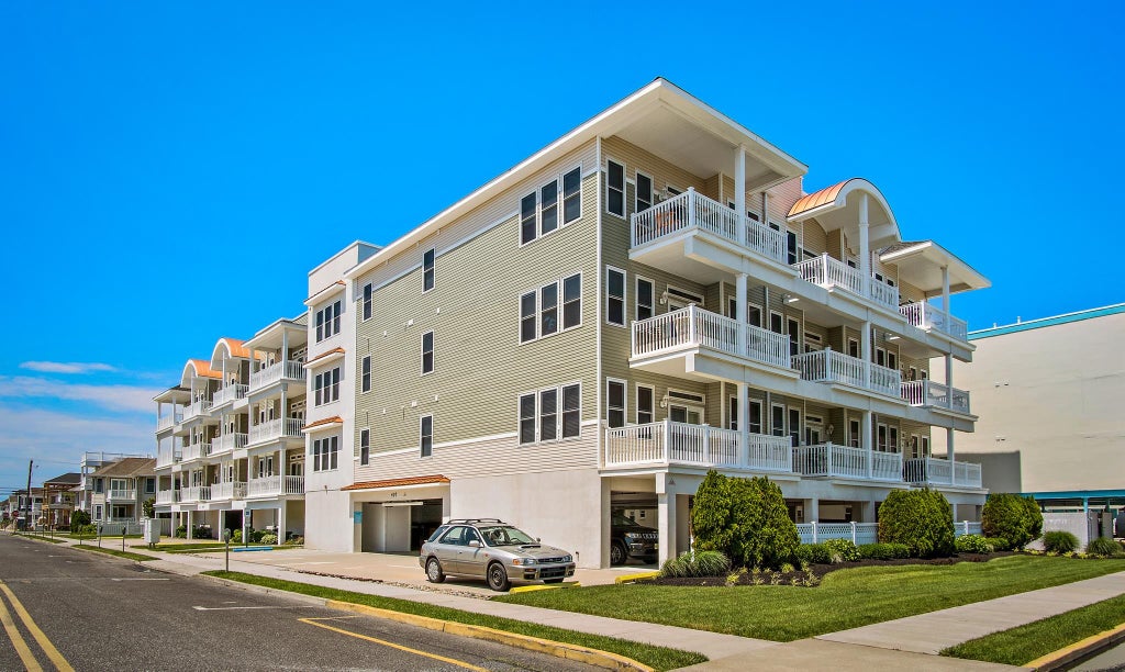 Photo of 407 E Palm Road #205, Wildwood Crest, NJ 08260 (MLS # 262324)