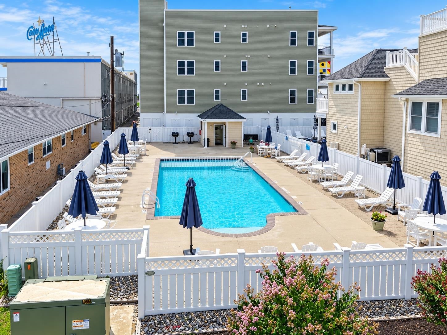 407 E Palm Road 205