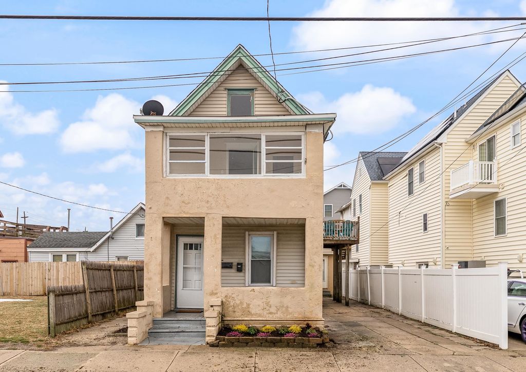 Photo of 210 W Burk Avenue, Wildwood, NJ 08260 (MLS # 260533)