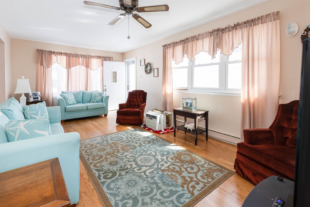 Photo of 520 W Mulberry Avenue, North Wildwood, NJ 08260 (MLS # 260458)