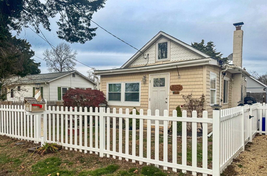 Photo of 125 E Atlantic Avenue, Villas, NJ 08251 (MLS # 253522)